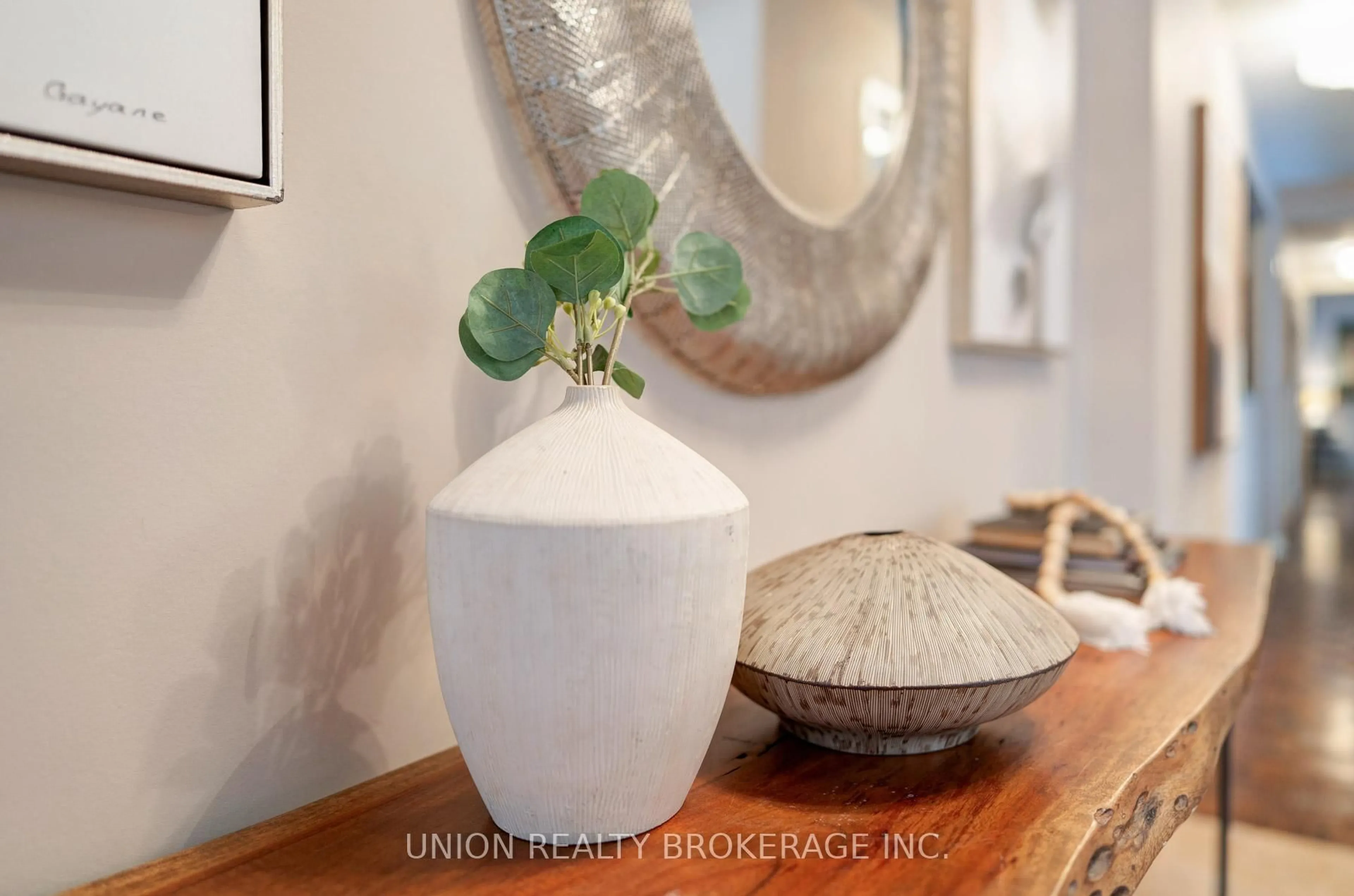 Indoor entryway for 62 Ardgowan Cres, Toronto Ontario M1V 1B3