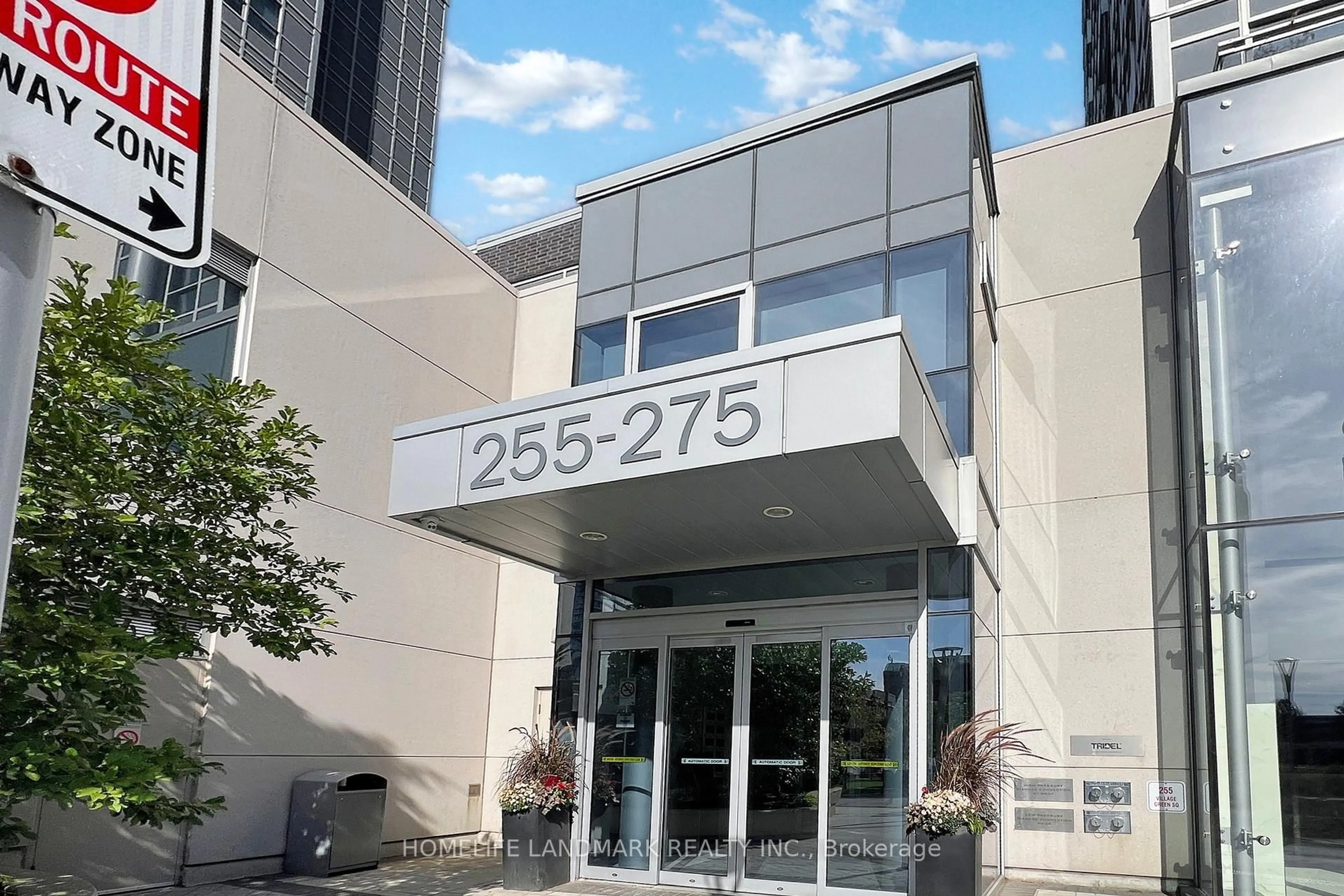 Indoor foyer for 255 Village Green Sq #2106, Toronto Ontario M1S 0L3