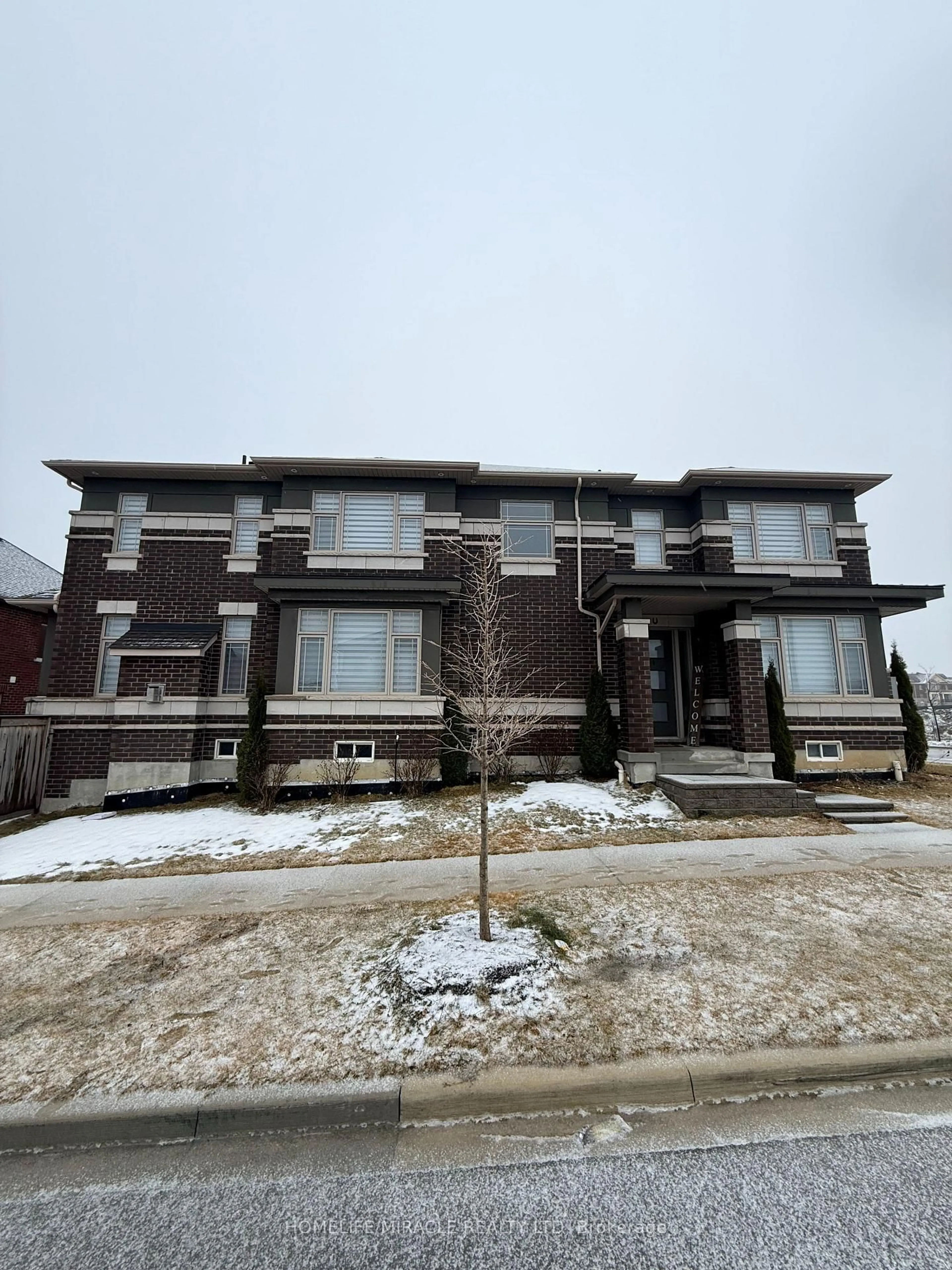 Home with brick exterior material, unknown for 2455 Hibiscus Dr, Pickering Ontario L1X 0H1