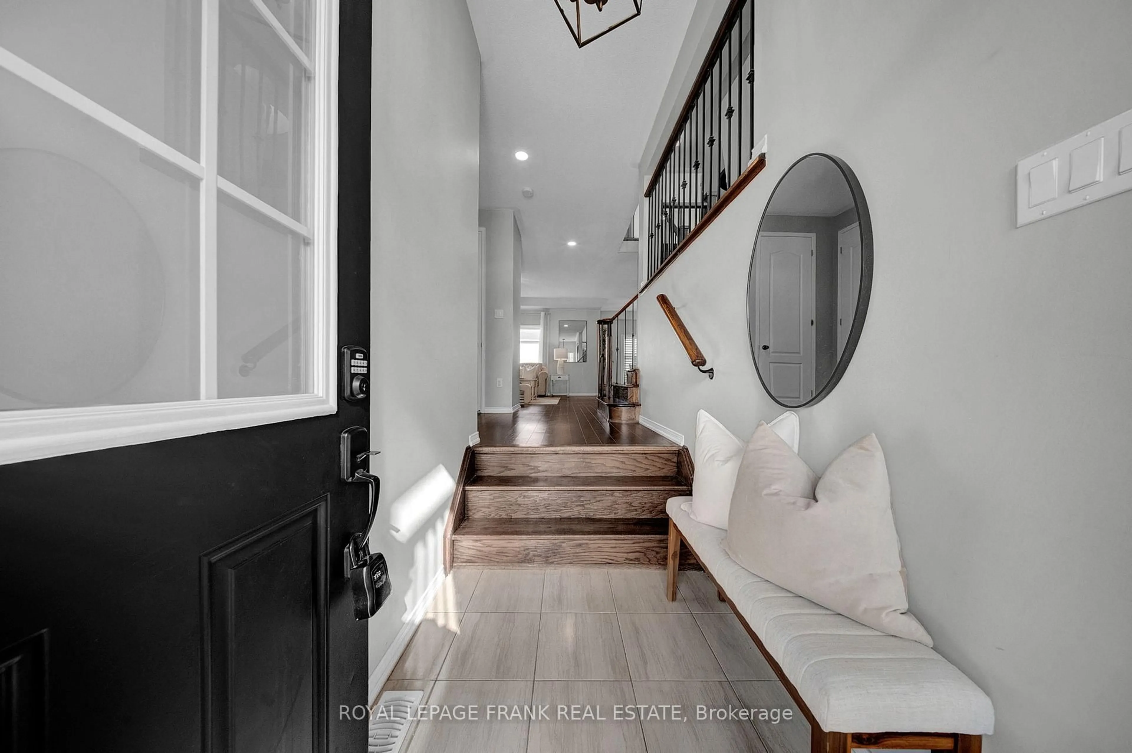 Indoor entryway for 19 Jack Roach St St, Clarington Ontario L1C 0S8