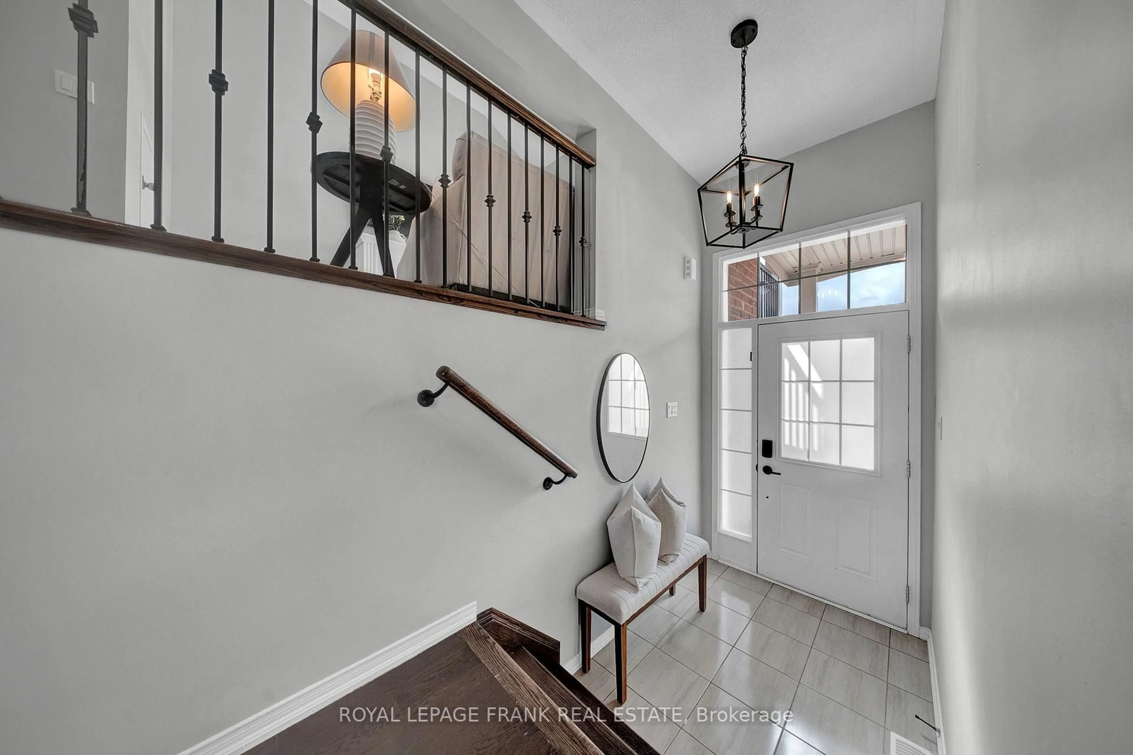 Indoor entryway for 19 Jack Roach St St, Clarington Ontario L1C 0S8