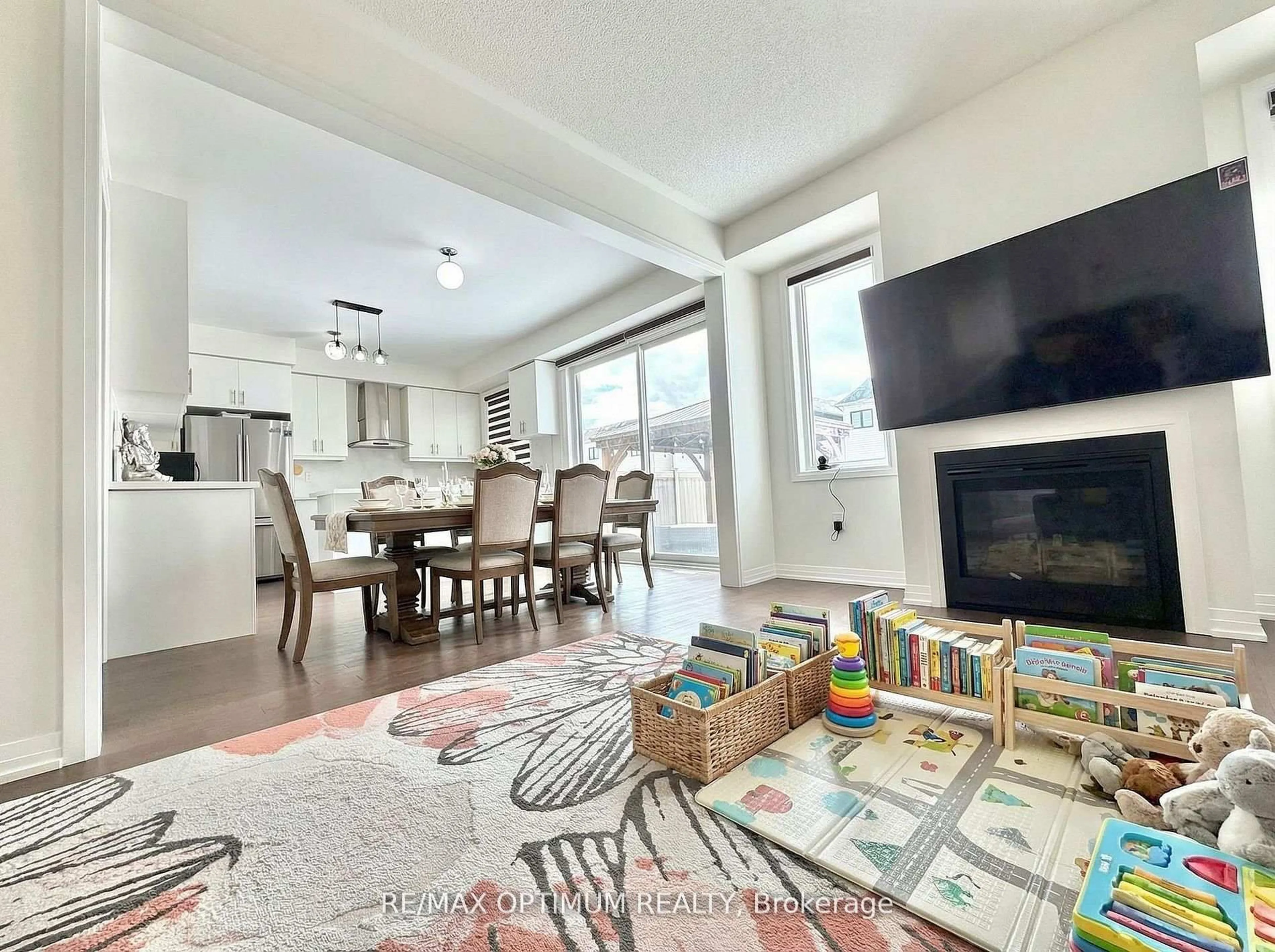 Unknown for 42 Cryderman Lane, Clarington Ontario L1C 1Z8