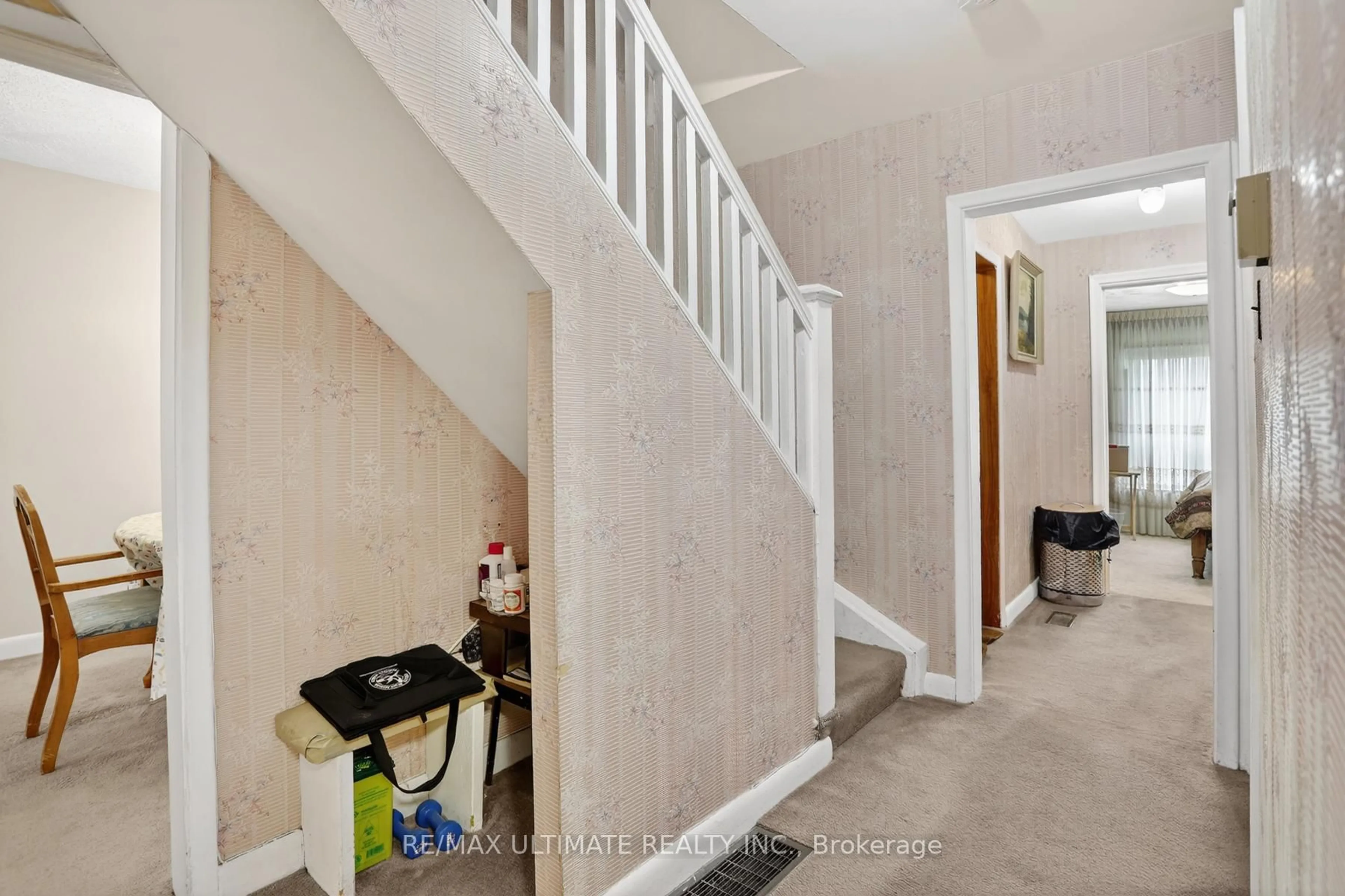 Indoor entryway for 20 Bertha Ave, Toronto Ontario M1L 3L7