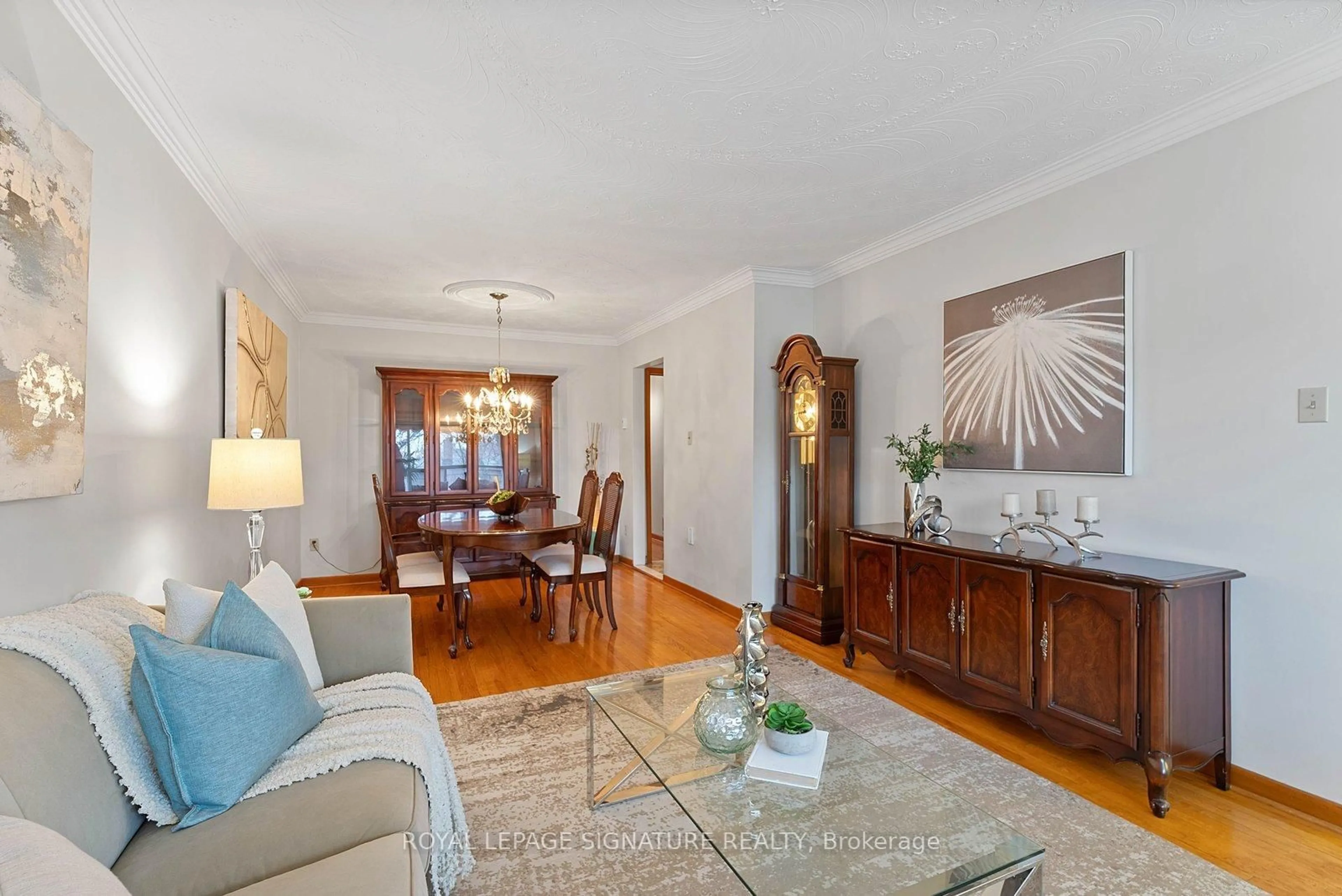 Living room with furniture, unknown for 28 Fred Bland Cres, Toronto Ontario M1J 3L8