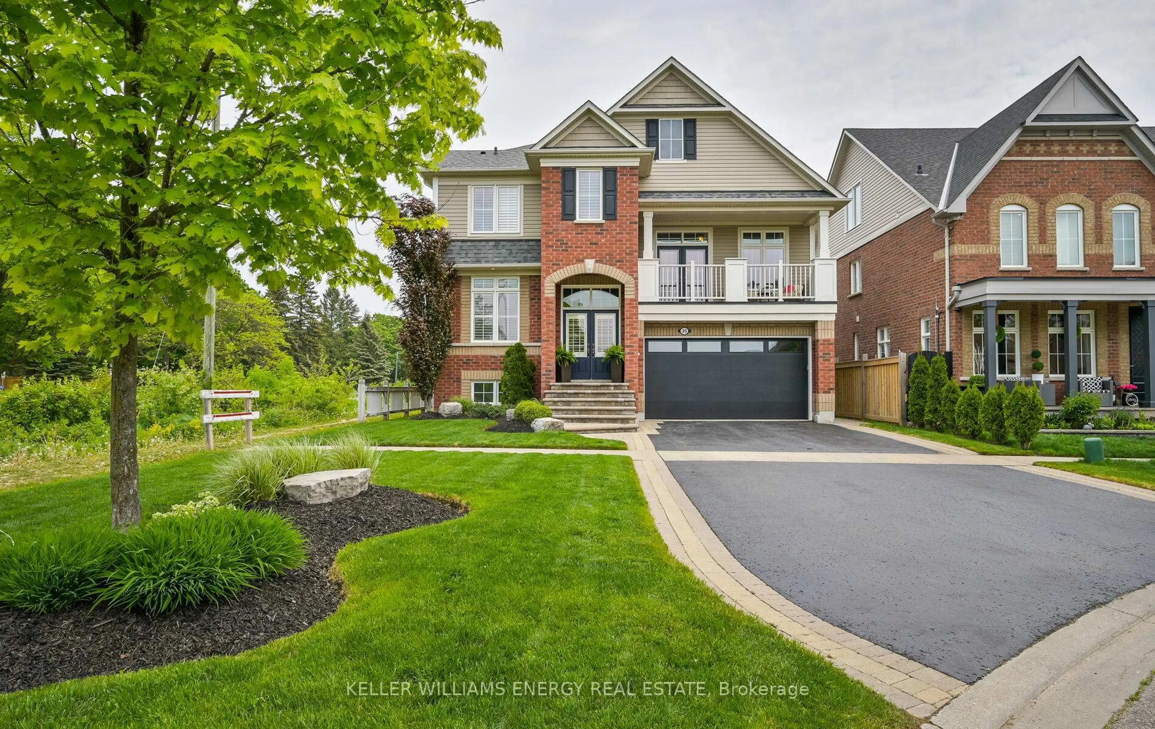 Home with brick exterior material, street for 35 Bellhouse Pl, Whitby Ontario L1M 0G5