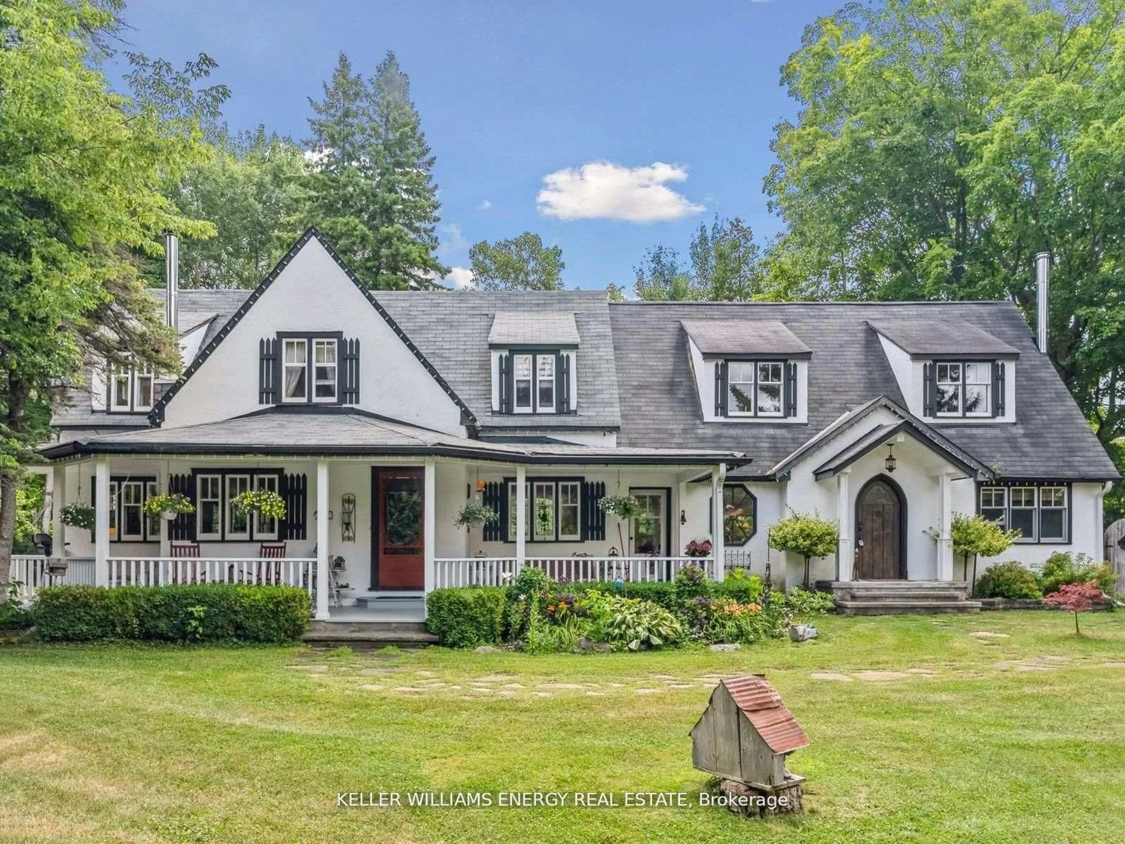 Home with vinyl exterior material, street for 1775 Track St, Pickering Ontario L1Y 1B8