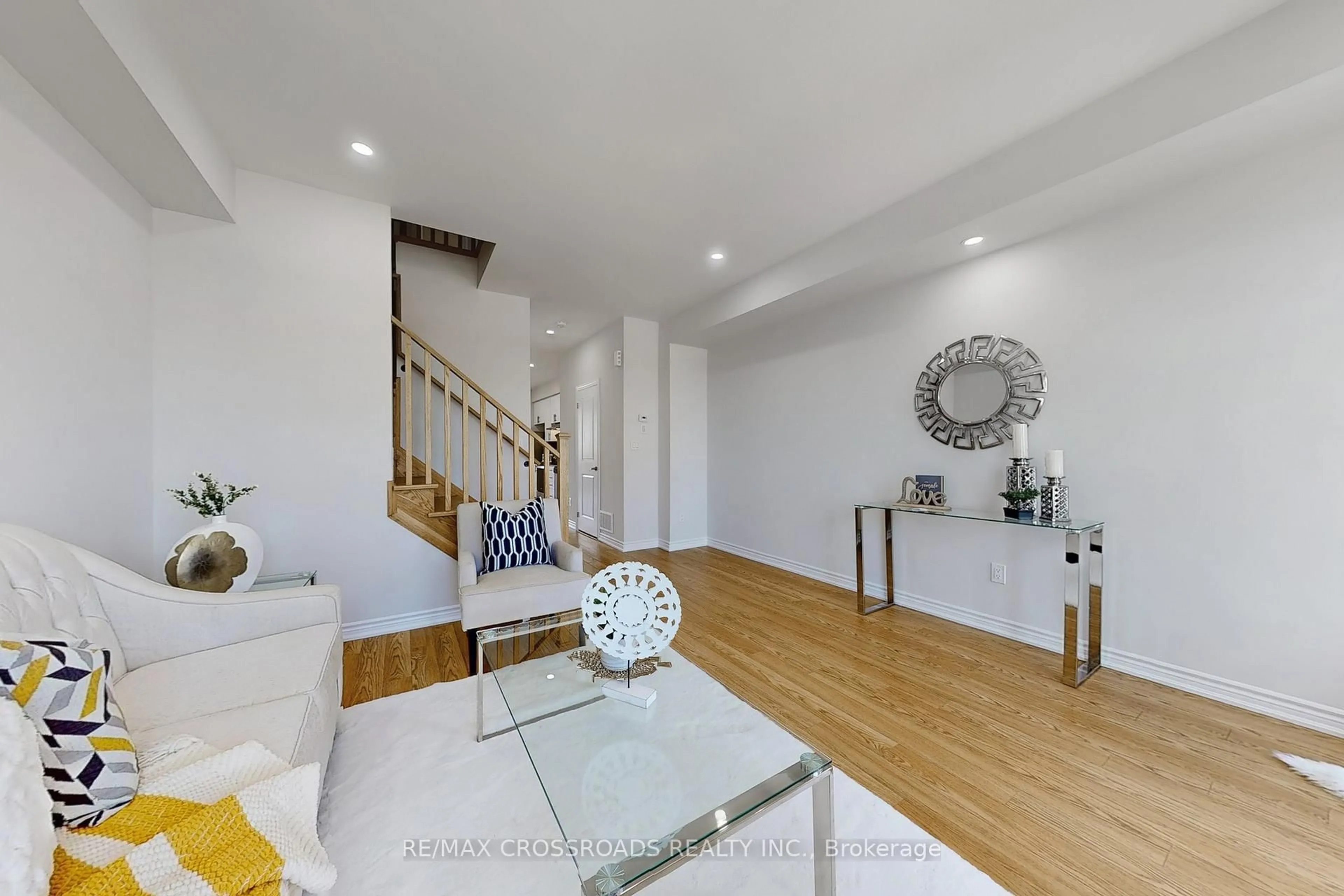 Living room with furniture, unknown for 384 Okanagan Path, Oshawa Ontario L1H 0B1