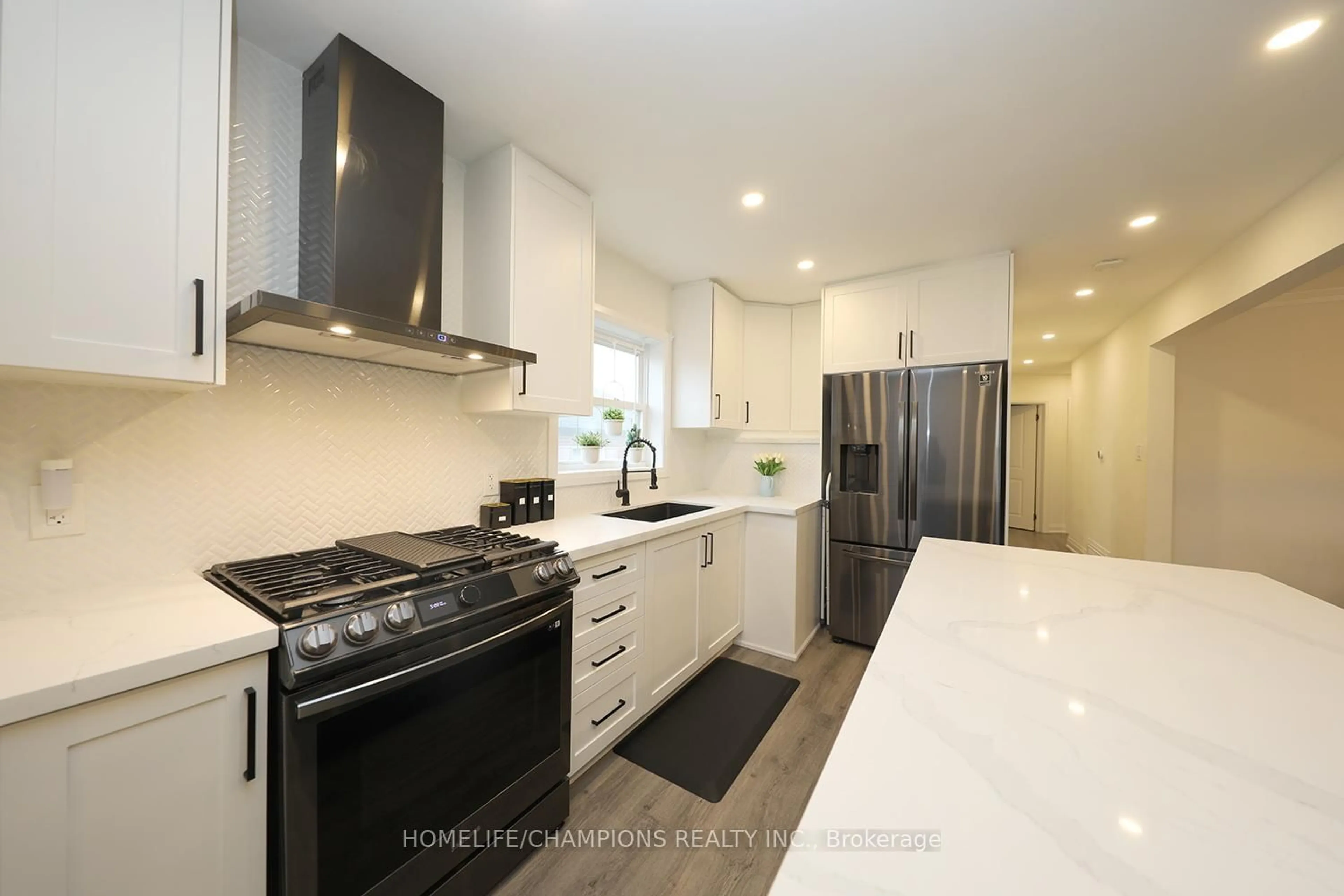 Contemporary kitchen, ceramic/tile floor for 50 Fraserton Cres, Toronto Ontario M1J 1S8