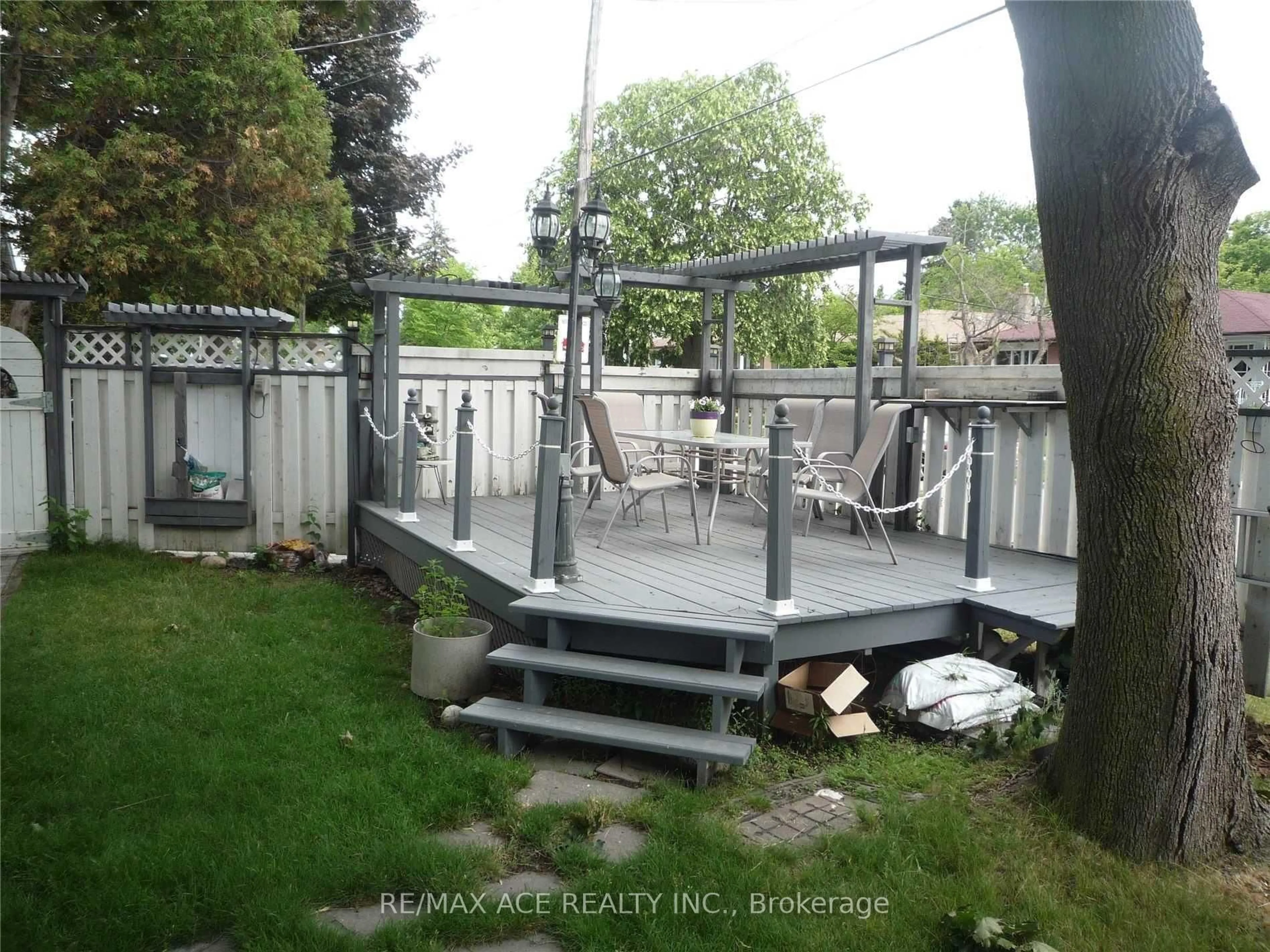 Patio, unknown for 365 Bellamy Rd, Toronto Ontario M1H 1G1