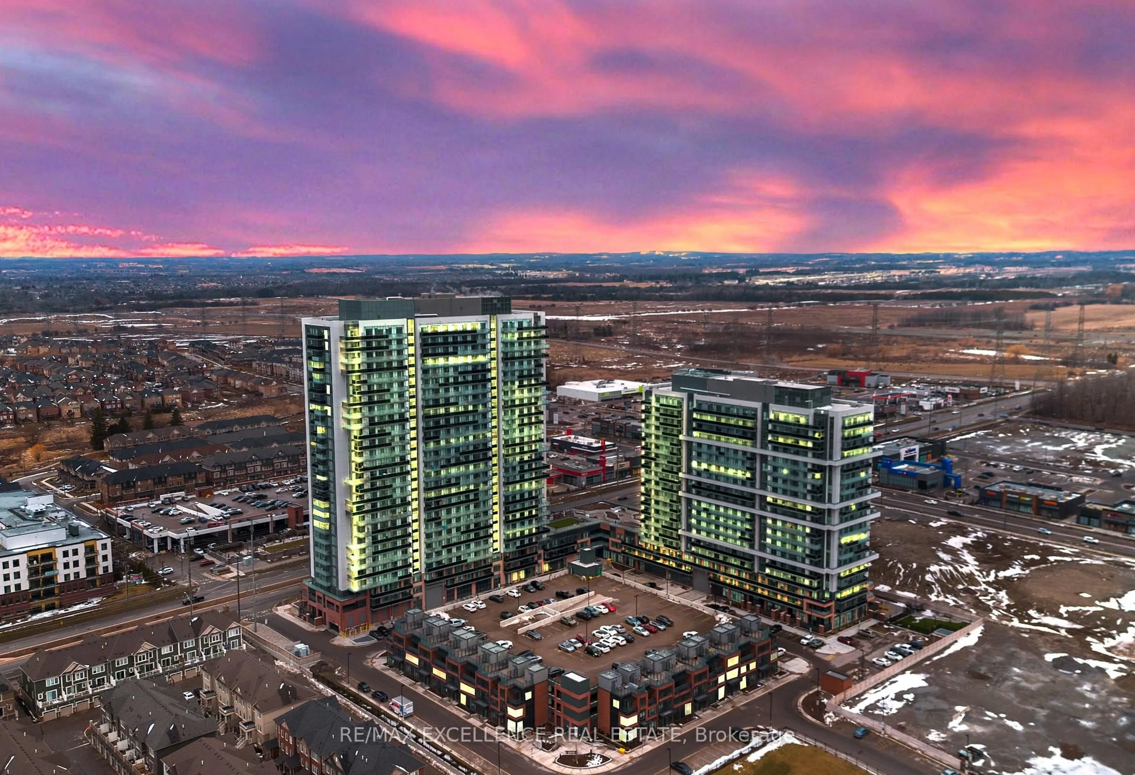 A pic from outside/outdoor area/front of a property/back of a property/a pic from drone, building for 2545 SIMCOE St #202, Oshawa Ontario L1H 7K4