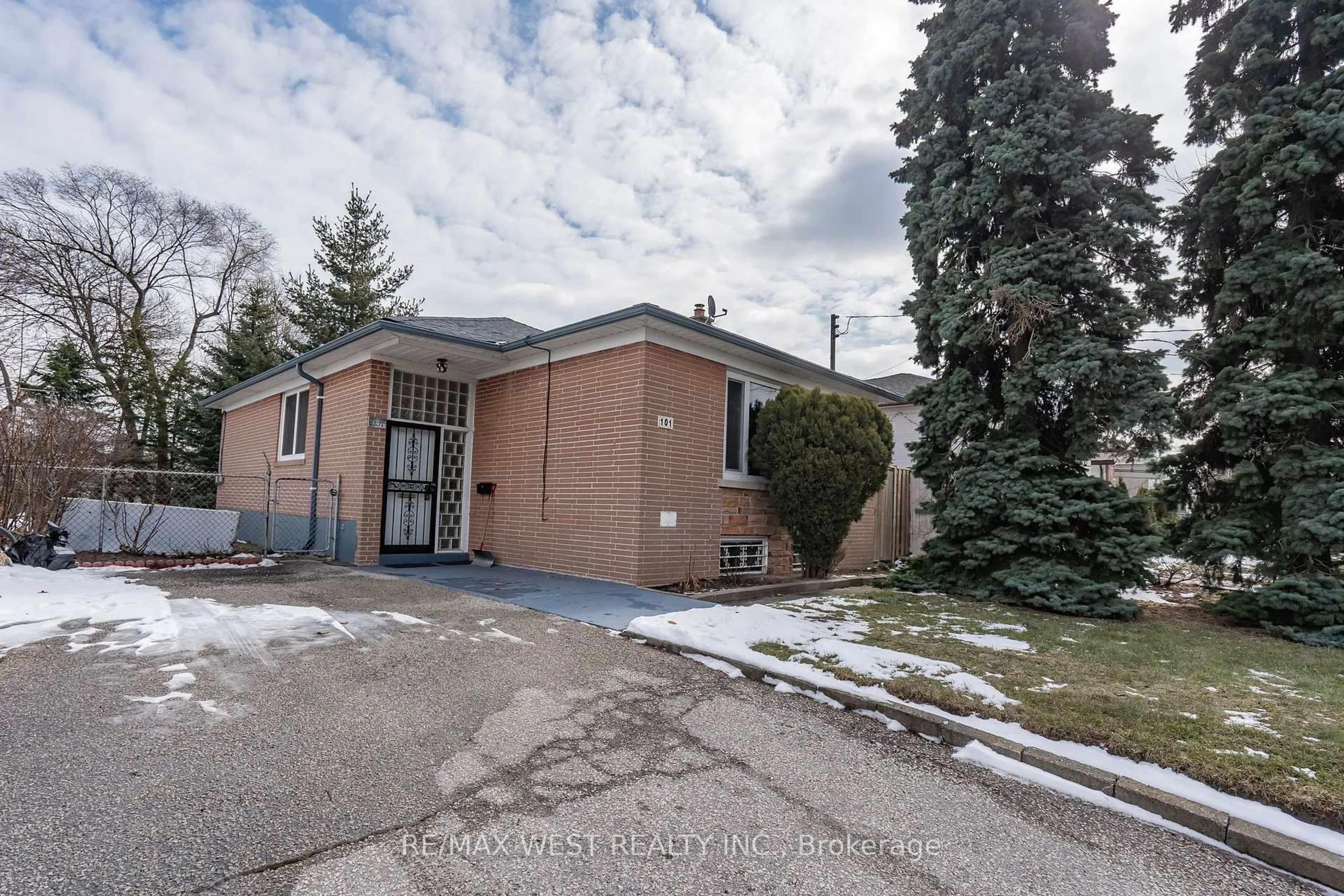 Unknown for 101 Barrymore Rd, Toronto Ontario M1J 1W5