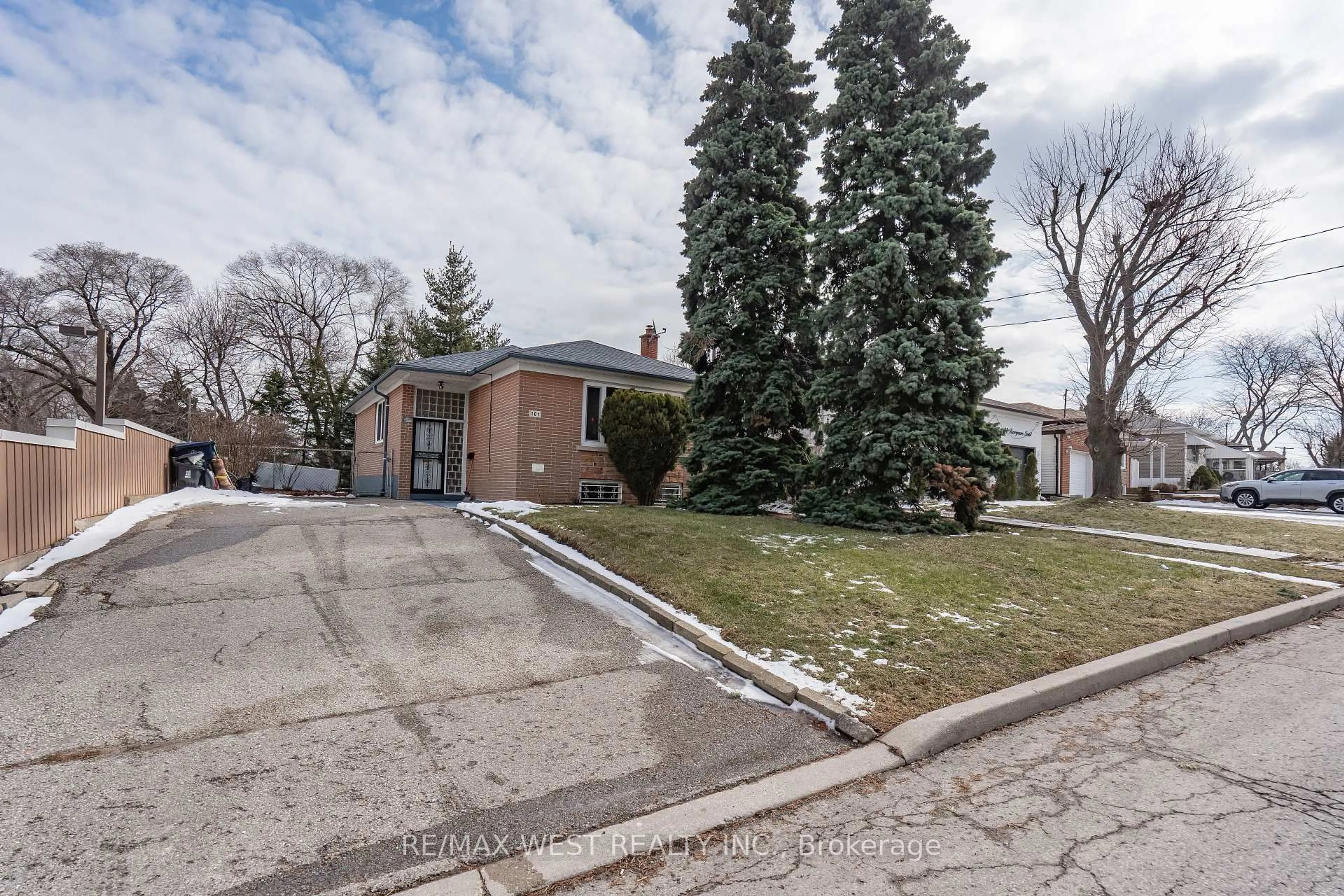 Home with brick exterior material, street for 101 Barrymore Rd, Toronto Ontario M1J 1W5