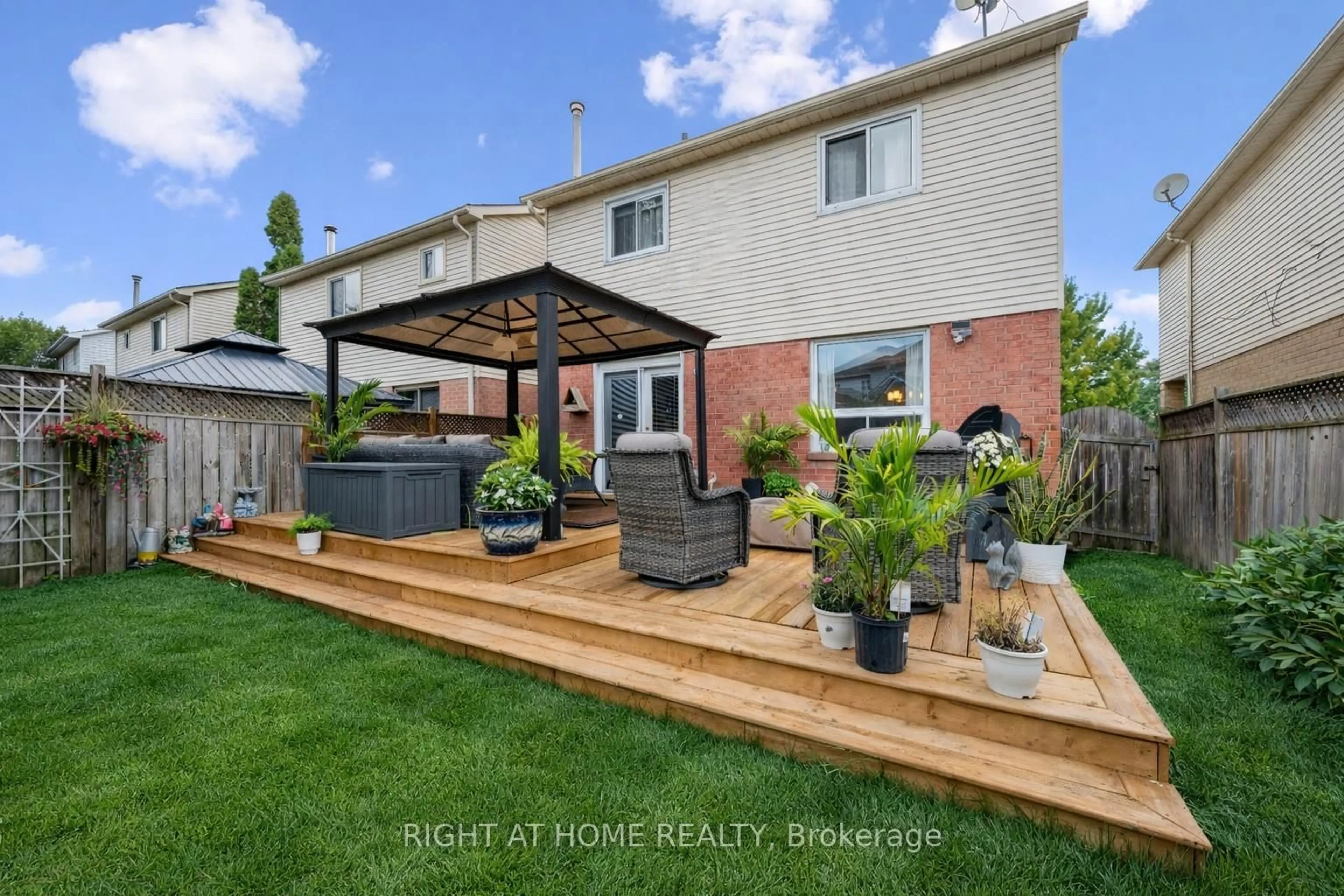Patio, street for 41 Yorkville Dr, Clarington Ontario L1E 2A7