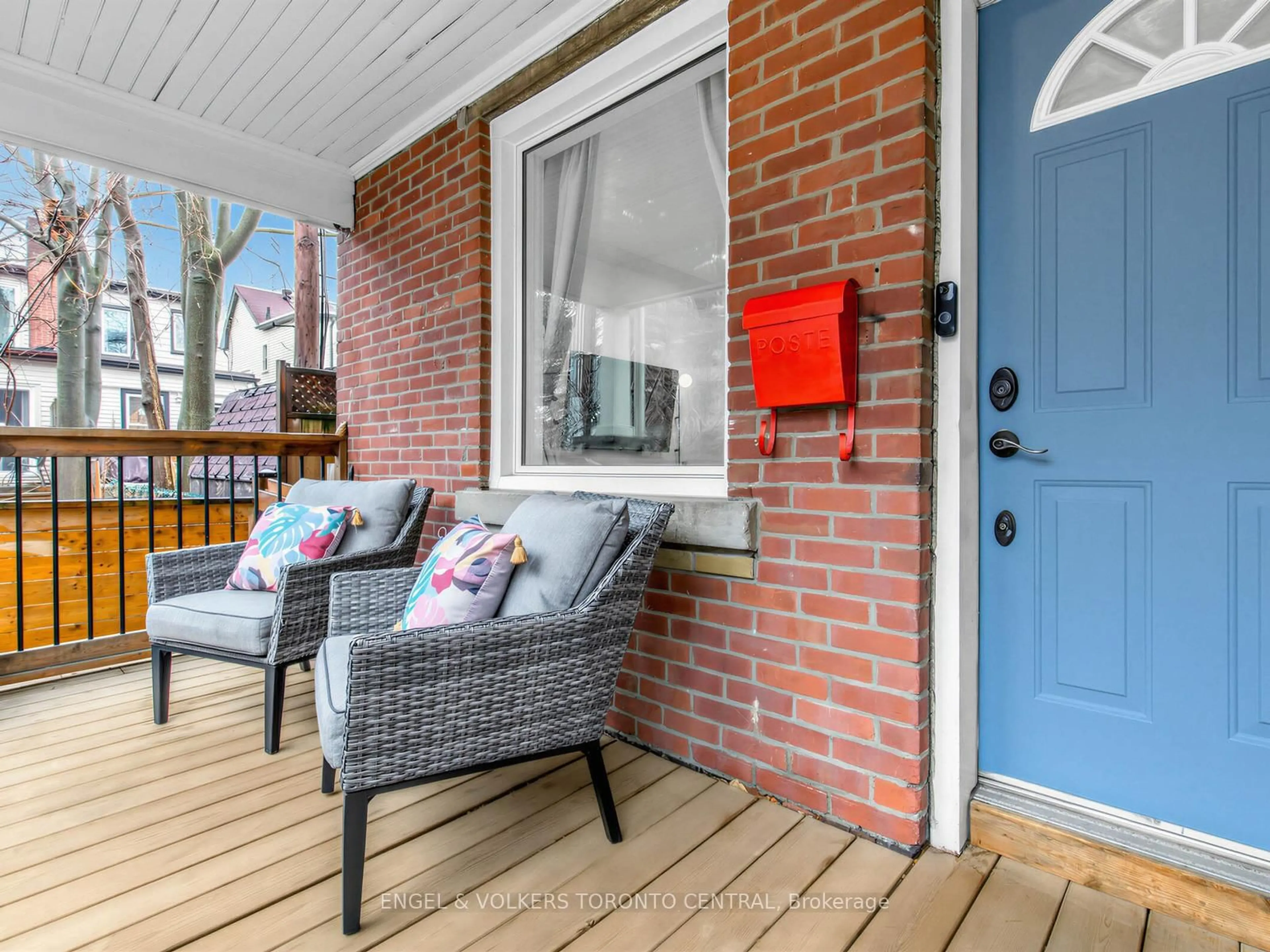 Unknown for 4 Felstead Ave, Toronto Ontario M4J 1G2