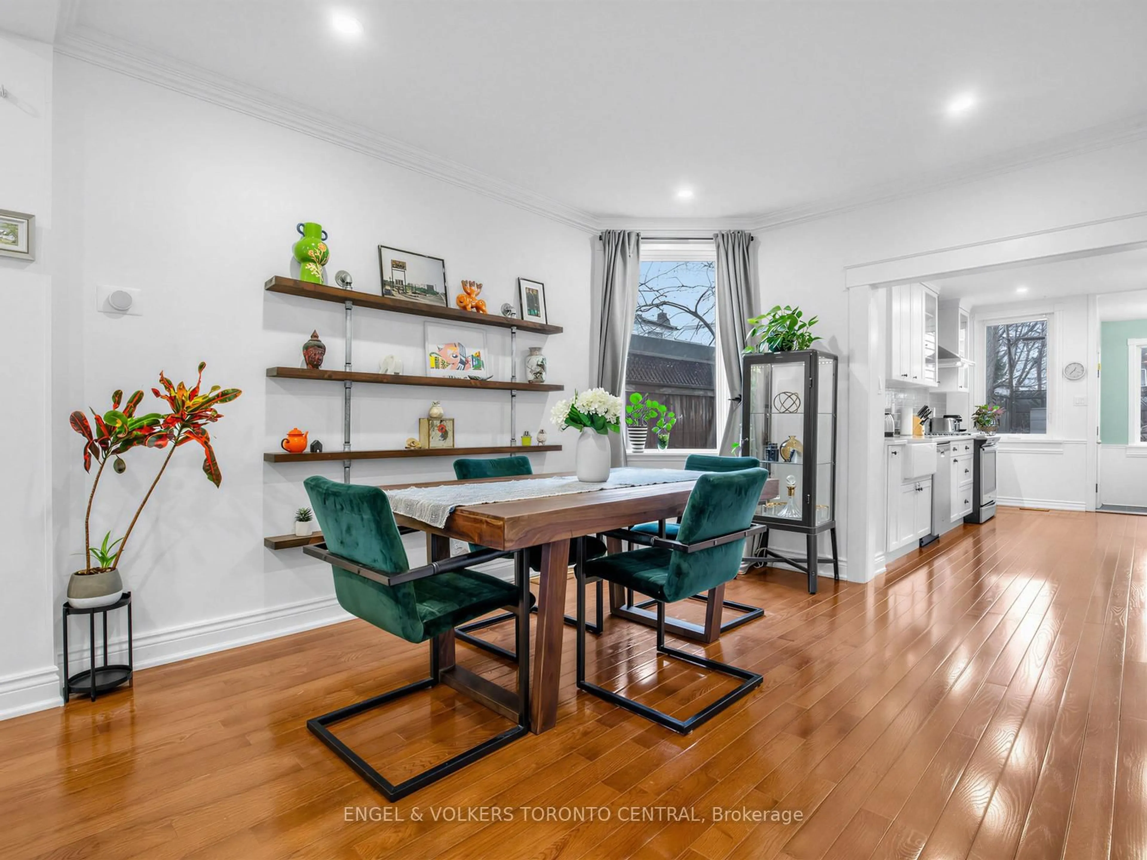 Open concept kitchen, wood/laminate floor for 4 Felstead Ave, Toronto Ontario M4J 1G2