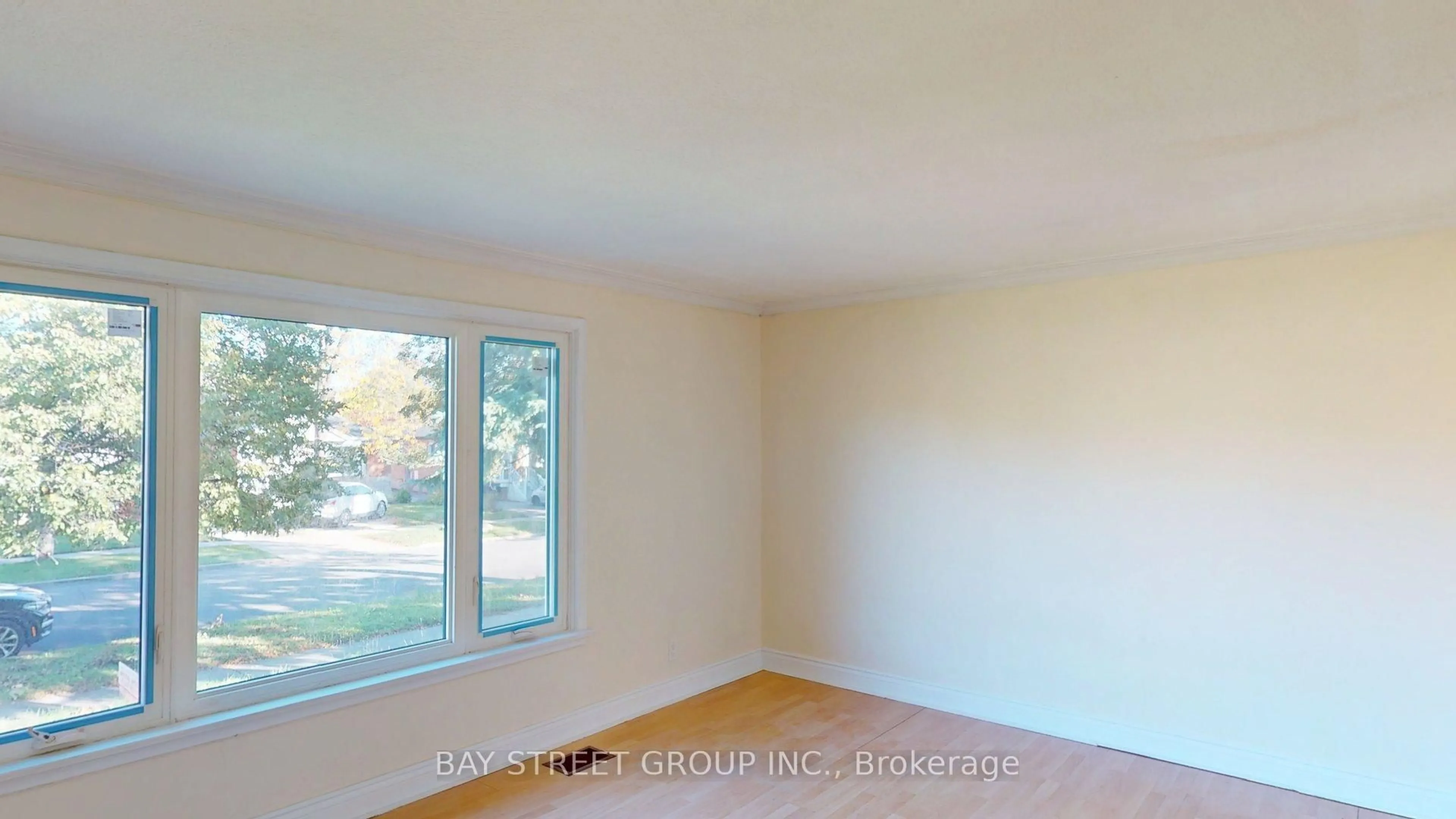 A pic of a room for 106 Wye Valley Rd, Toronto Ontario M1P 2A8