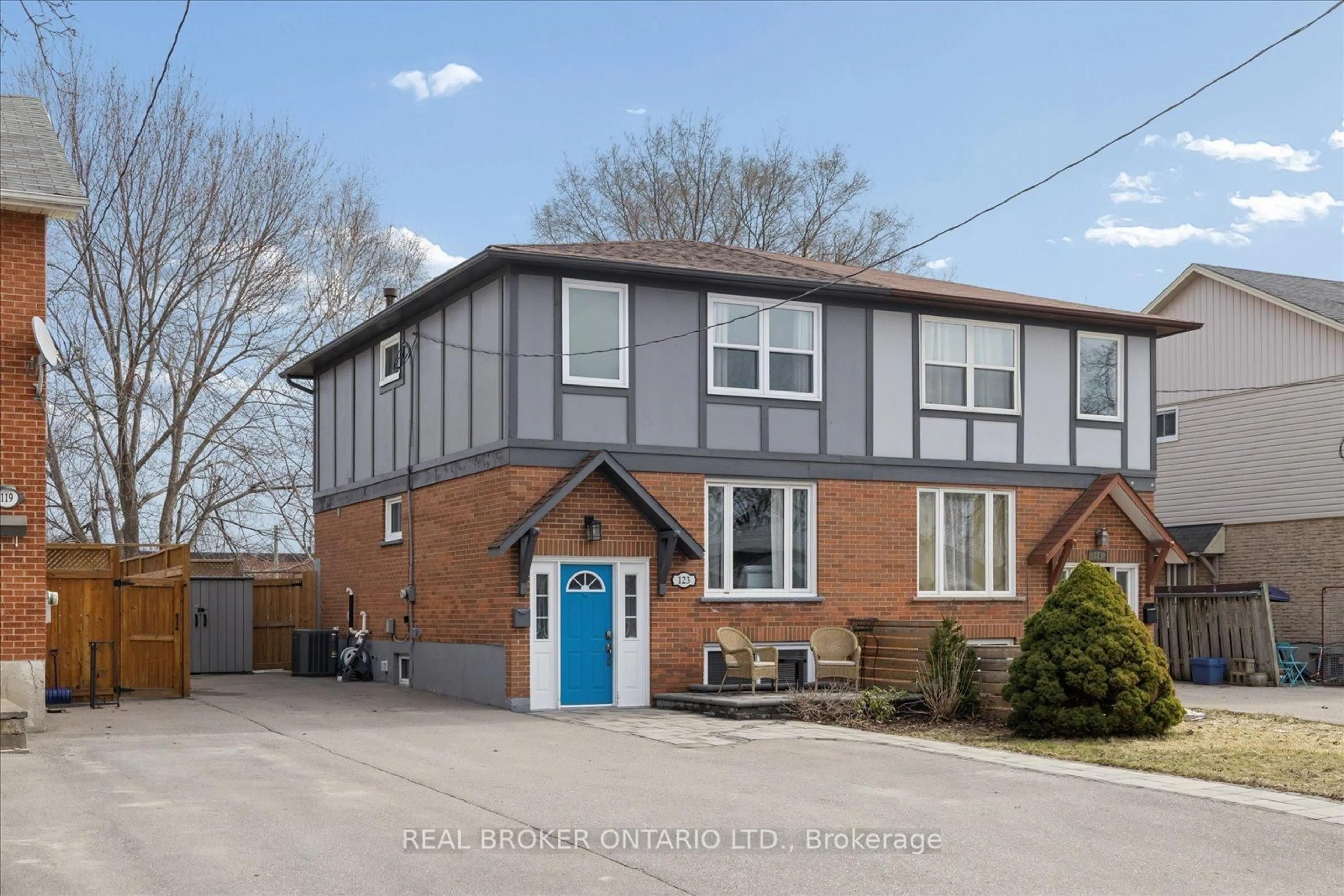 Home with brick exterior material, street for 123 Vancouver St, Oshawa Ontario L1J 5X5