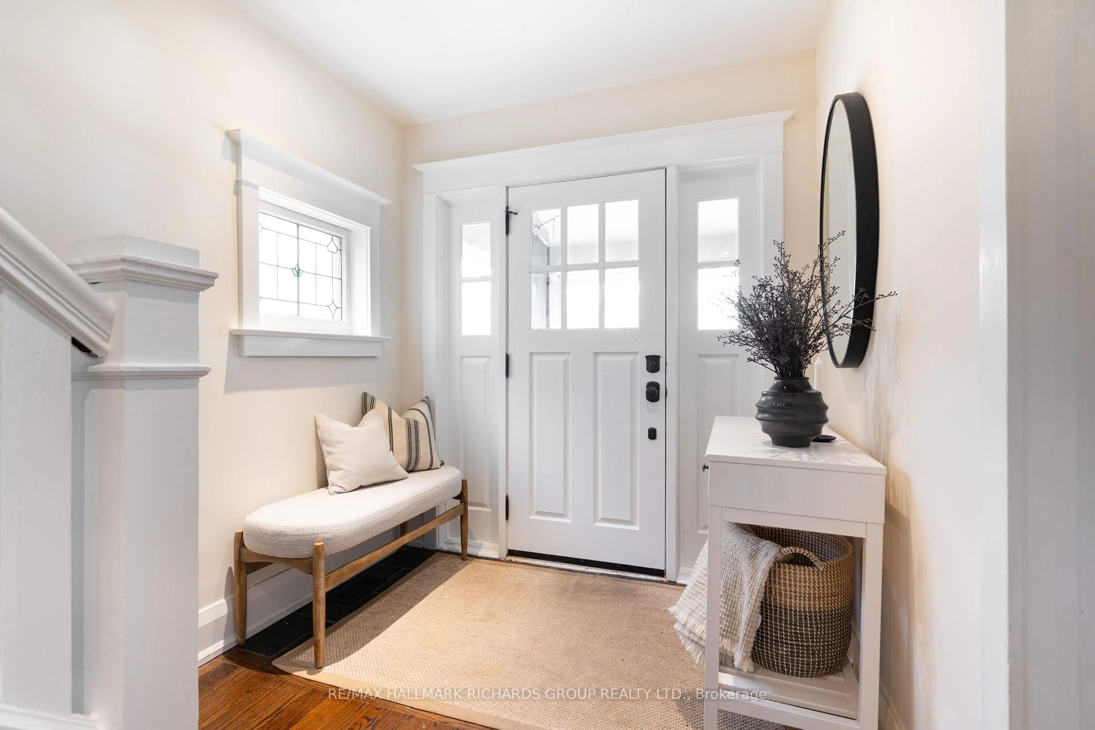 Indoor entryway for 152 Hammersmith Ave, Toronto Ontario M4E 2W8