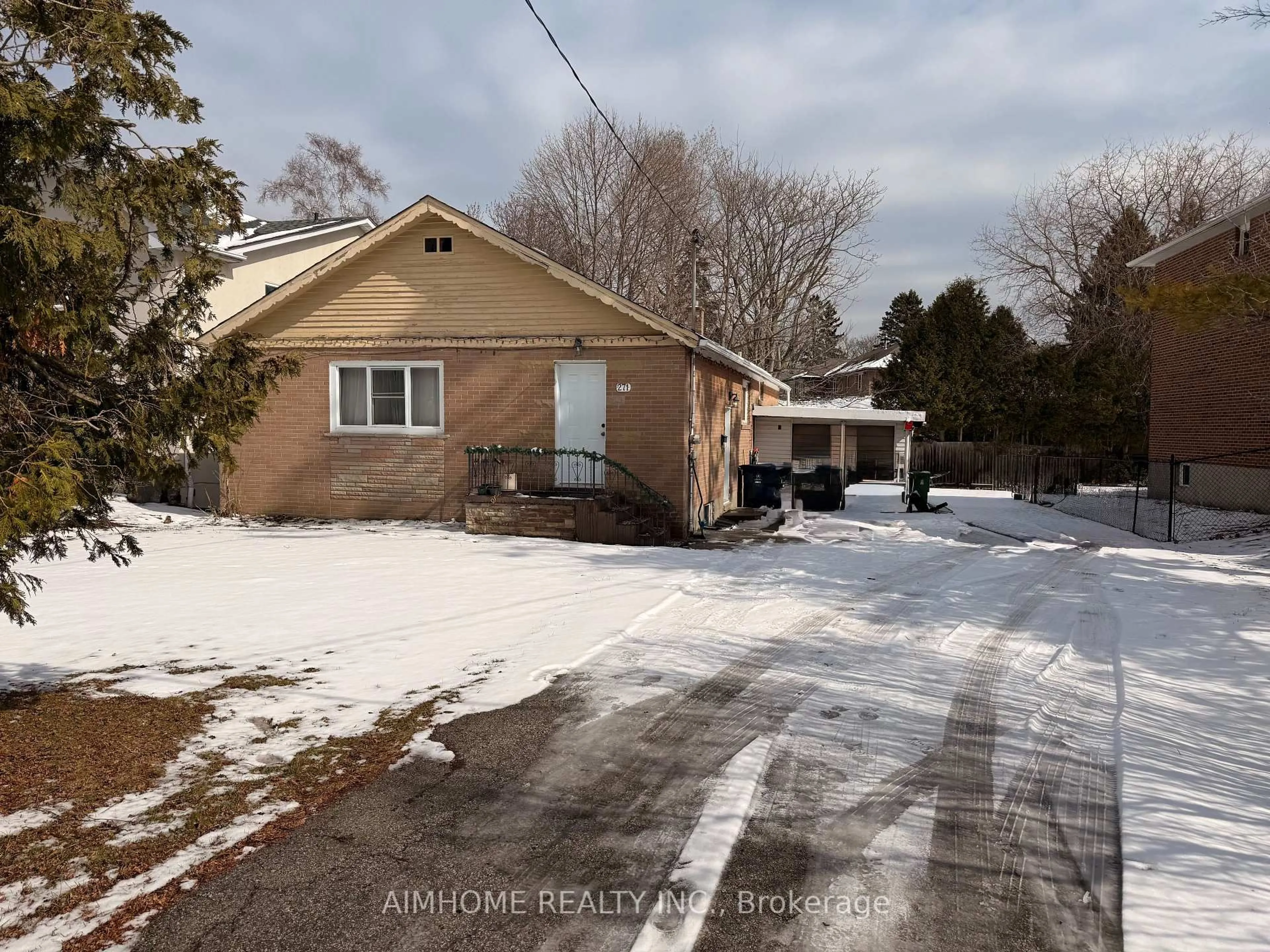 A pic from outside/outdoor area/front of a property/back of a property/a pic from drone, street for 271 Rouge Hills Dr, Toronto Ontario M1C 2Z2