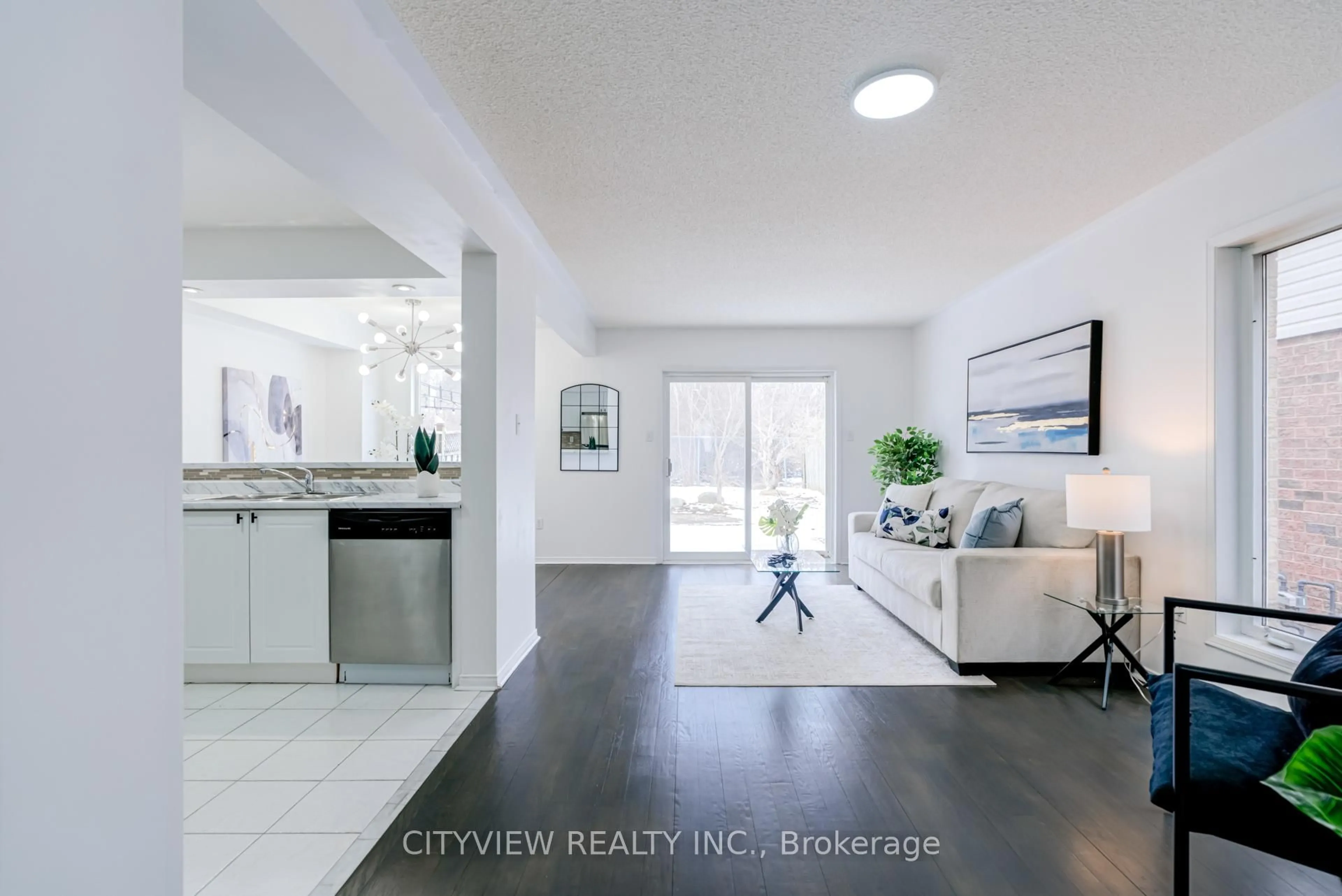 Indoor entryway for 634 Amaretto Ave, Pickering Ontario L1X 2V2