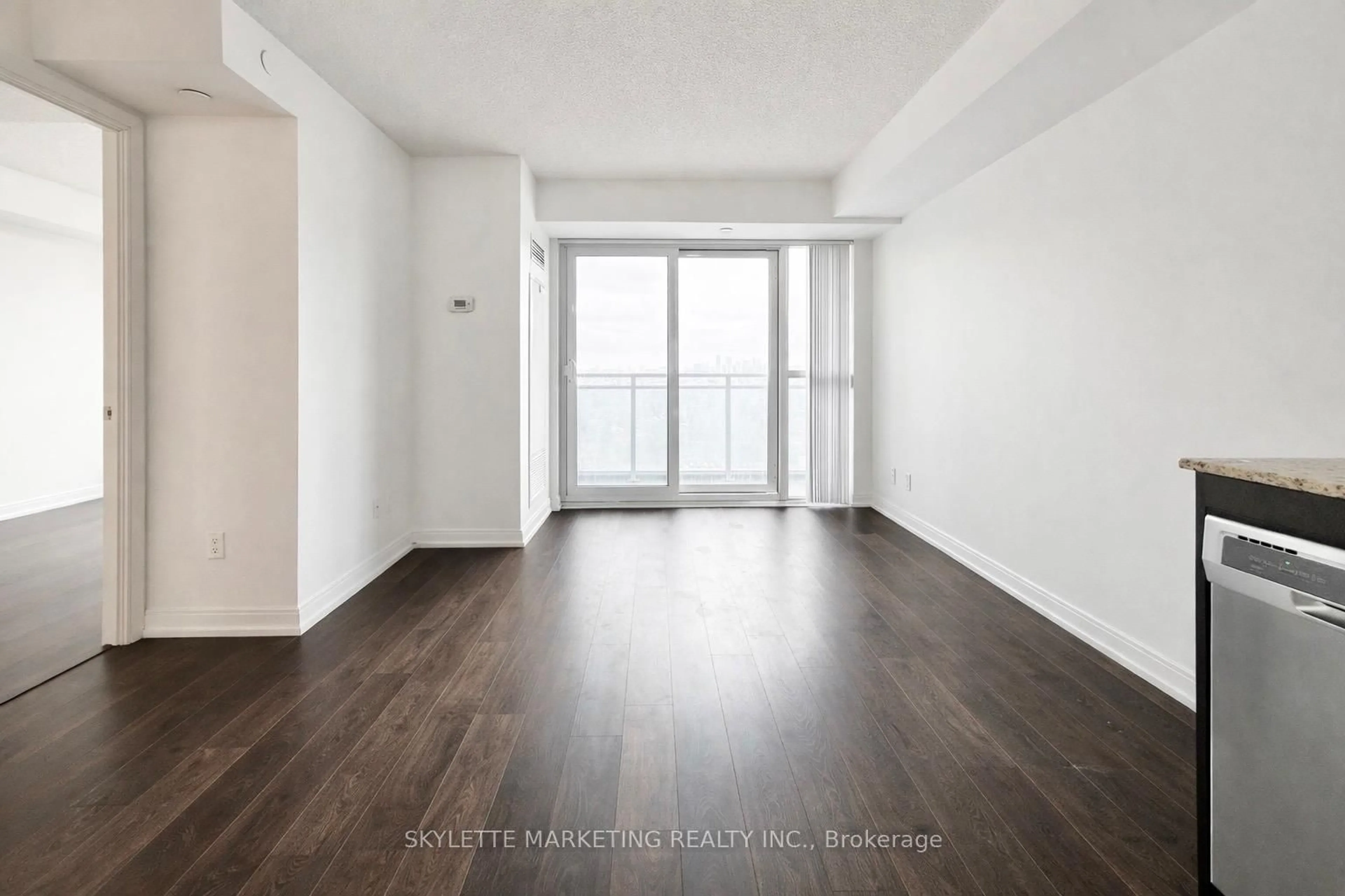 A pic of a room for 255 Village Green Sq #1806, Toronto Ontario M1S 0L7