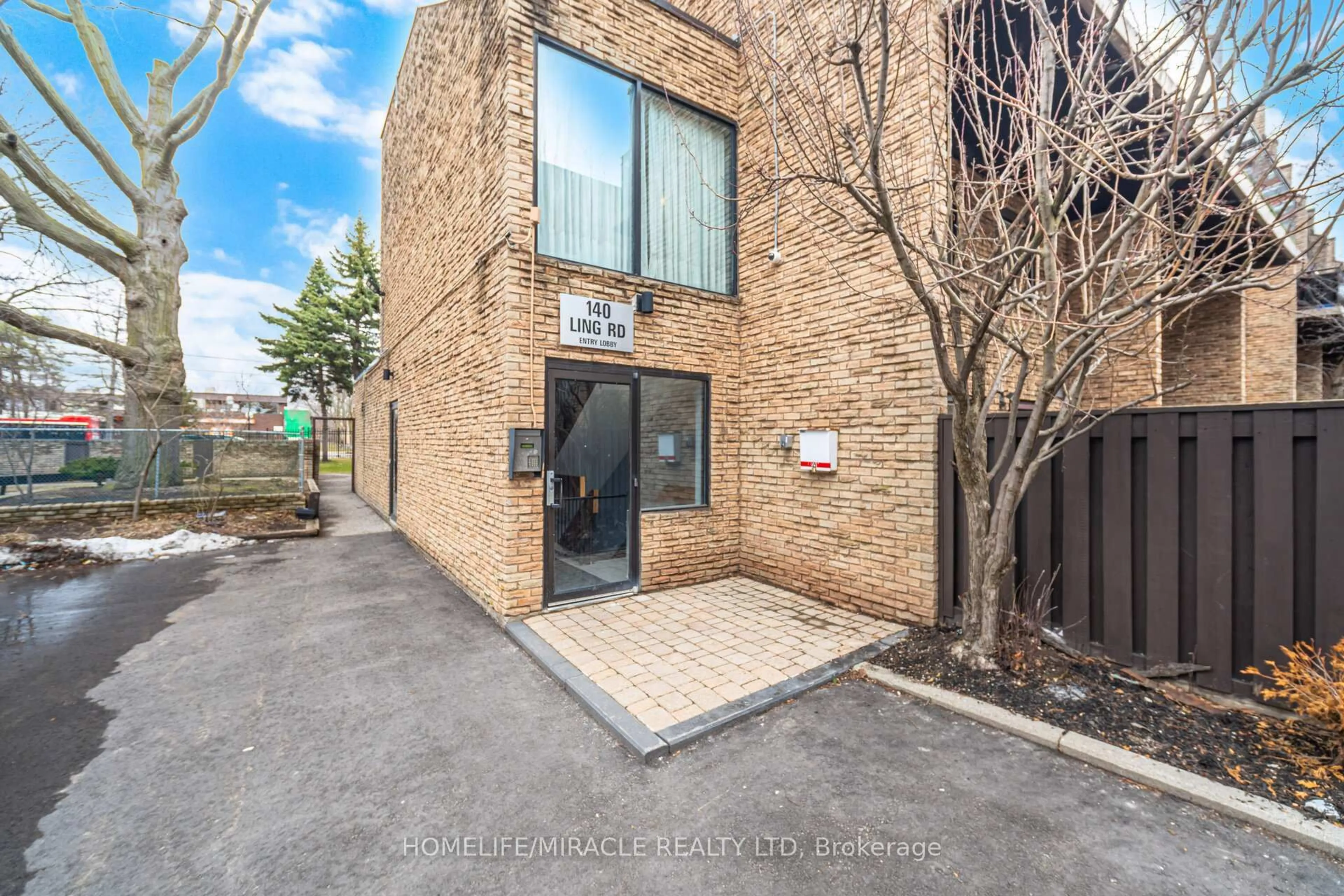 A pic from outside/outdoor area/front of a property/back of a property/a pic from drone, street for 140 Ling Rd #103, Toronto Ontario M1E 4V9
