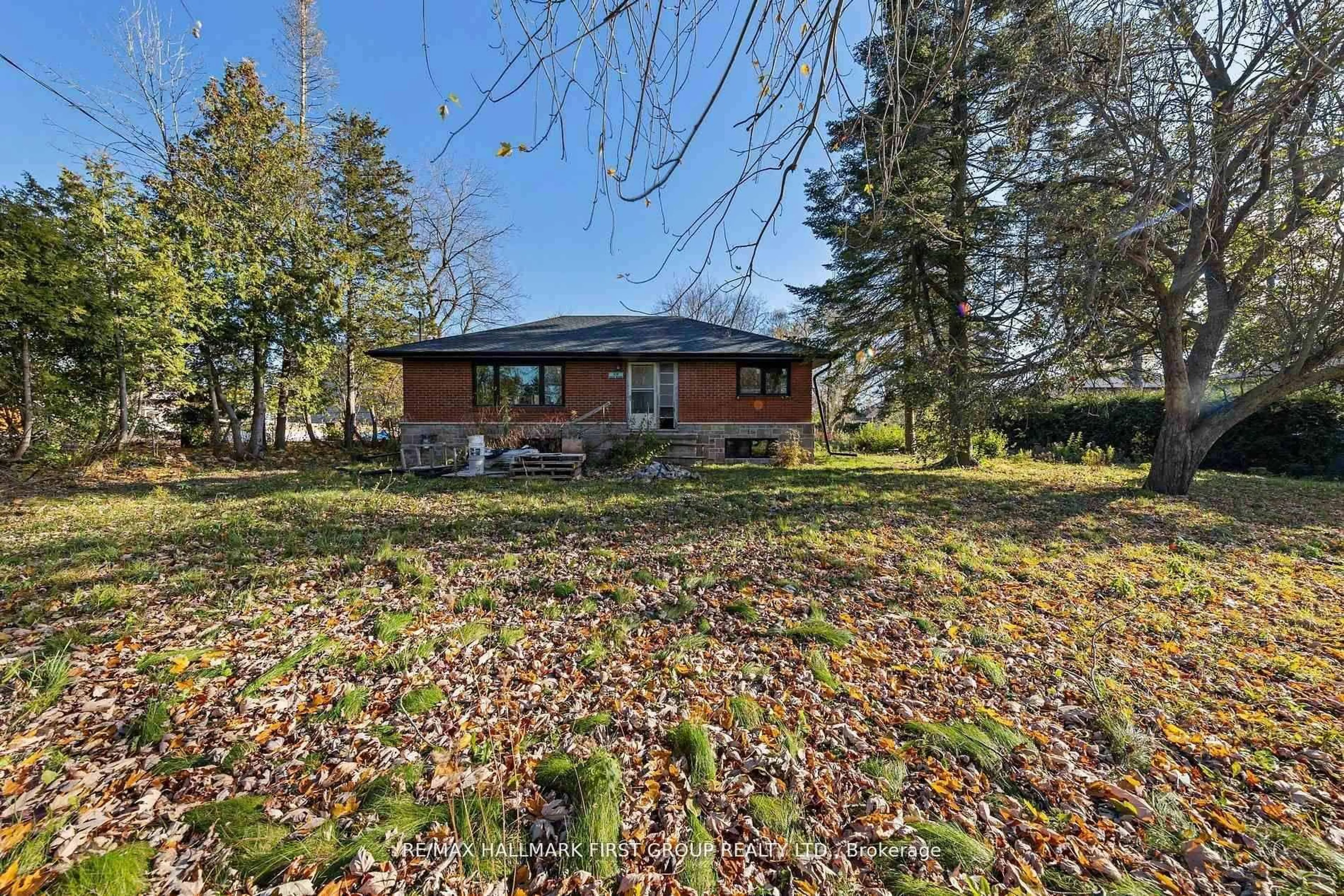 A pic from outside/outdoor area/front of a property/back of a property/a pic from drone, water/lake/river/ocean view for 515 Ruthel Rd, Ajax Ontario L1S 1E5