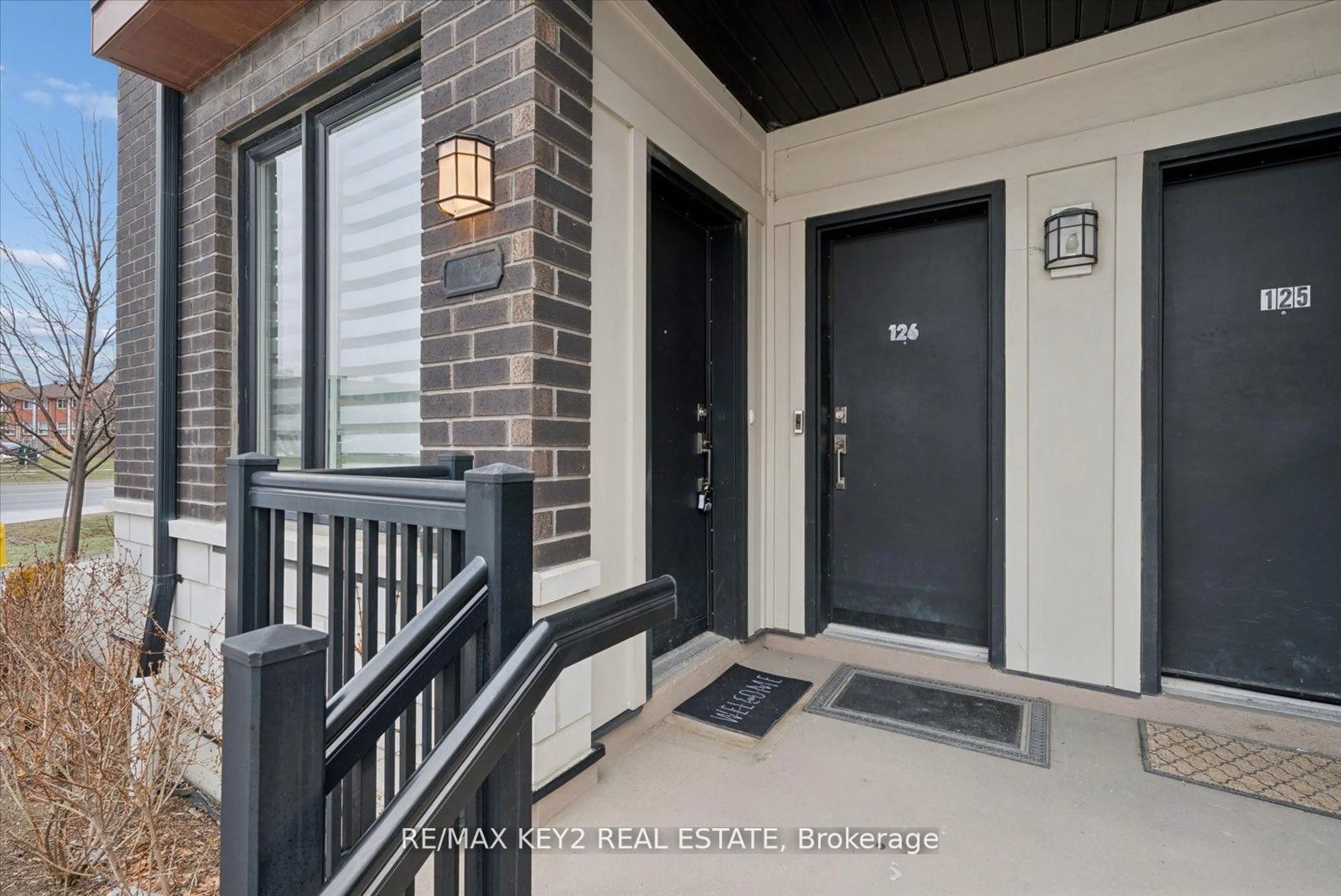 Indoor entryway for 1555 Kingston Rd #113, Pickering Ontario L1V 0E9