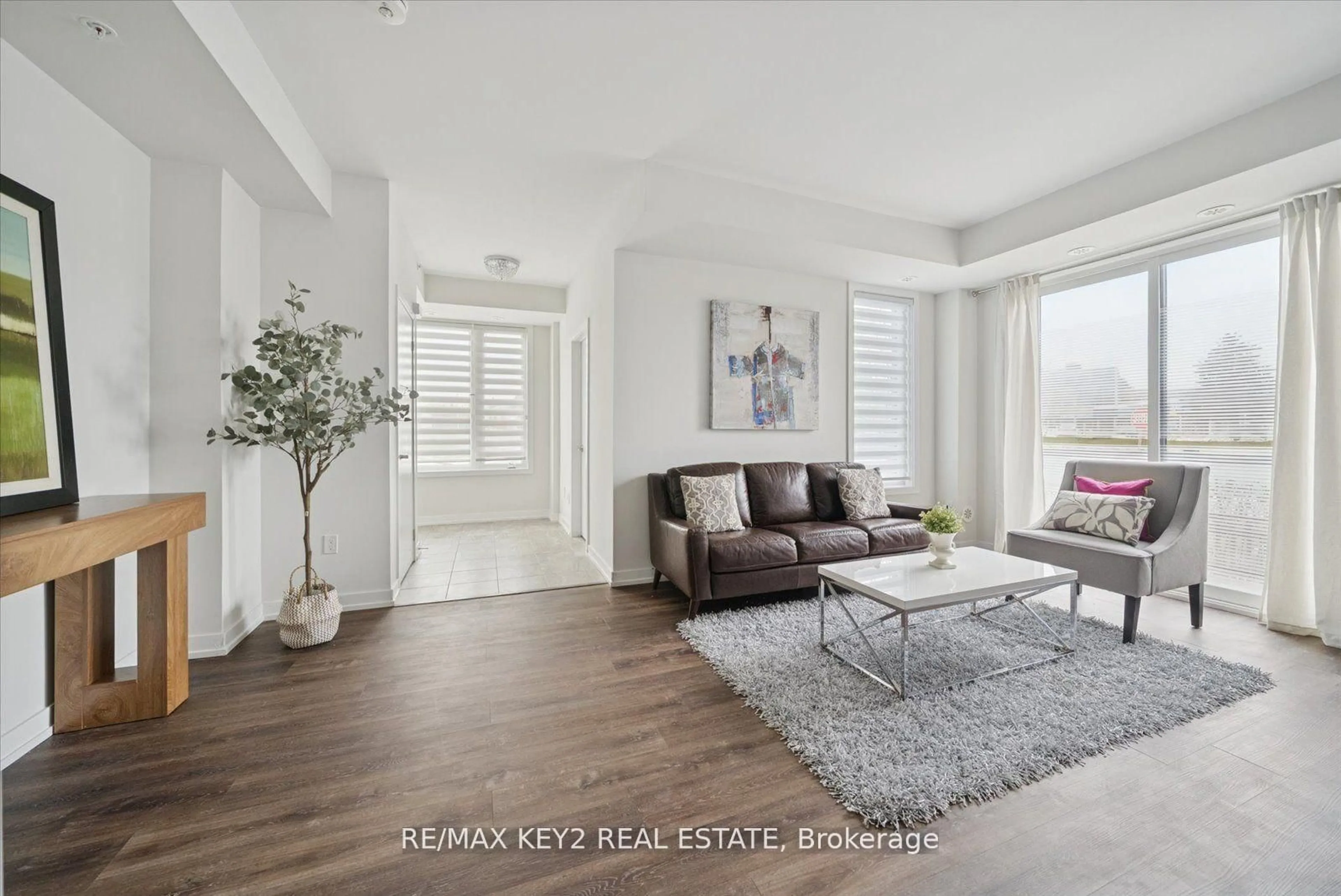 Living room with furniture, unknown for 1555 Kingston Rd #113, Pickering Ontario L1V 0E9