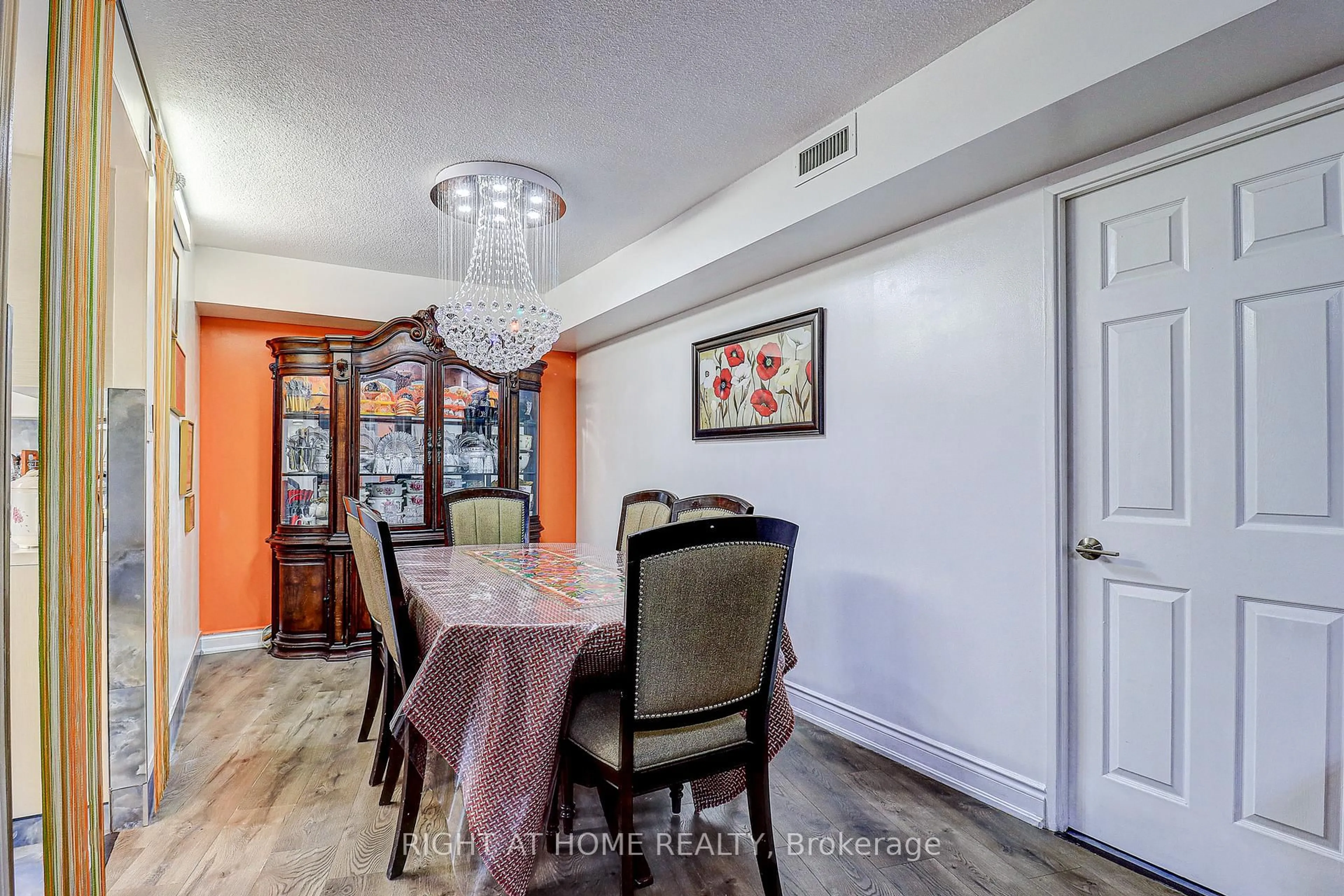 Dining room, unknown for 757 Victoria Park Ave #605, Toronto Ontario M4C 5N8
