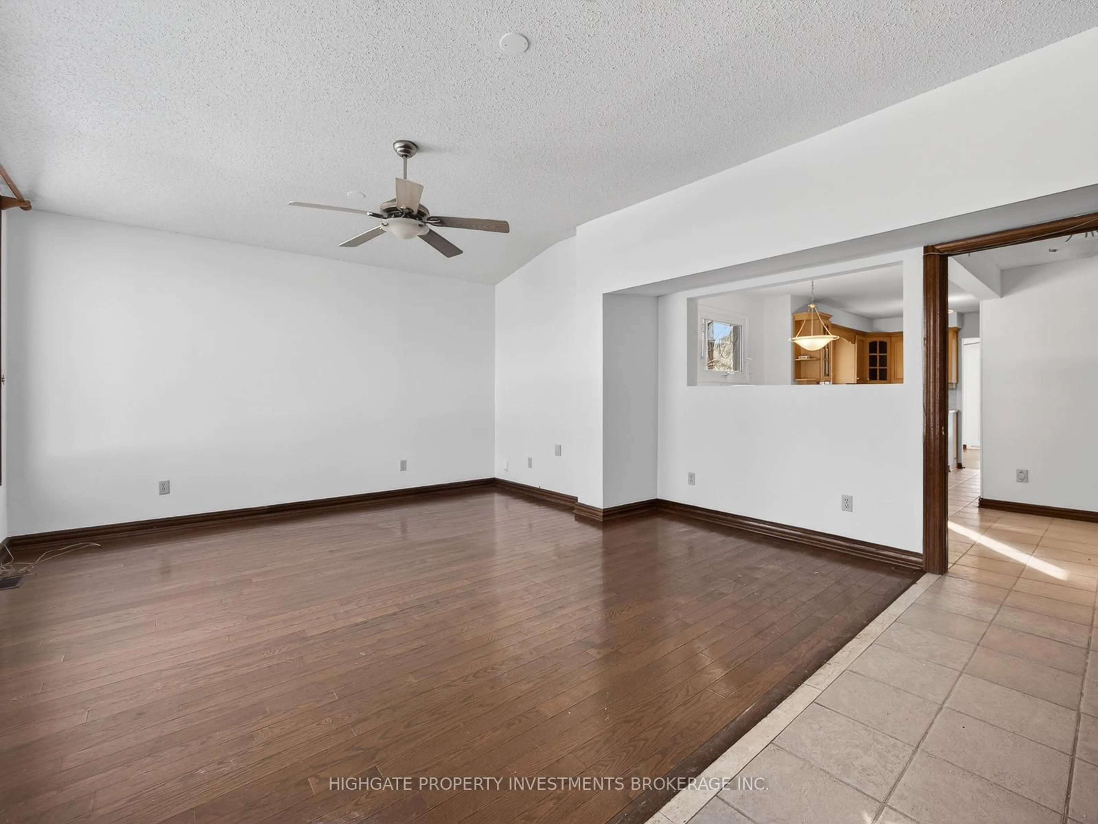 Unknown for 739 Edgewood Rd, Pickering Ontario L1V 2Z7