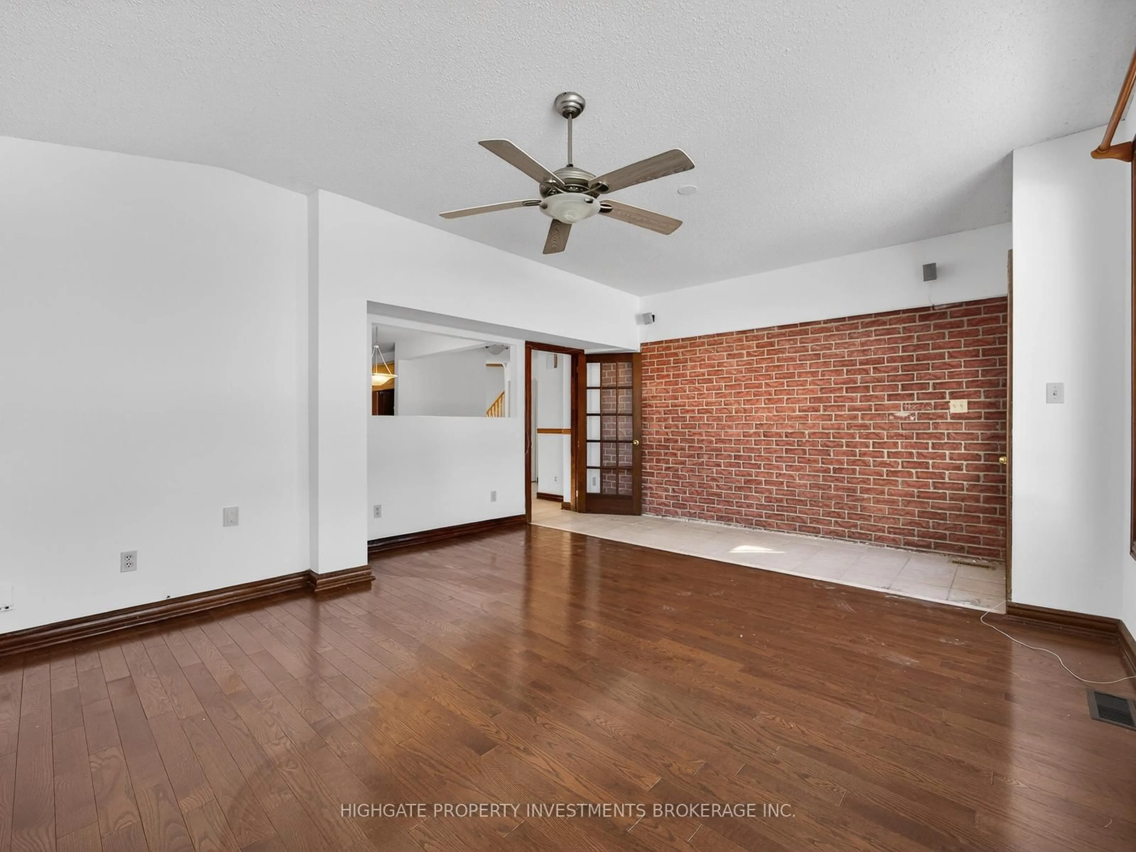 Unknown for 739 Edgewood Rd, Pickering Ontario L1V 2Z7