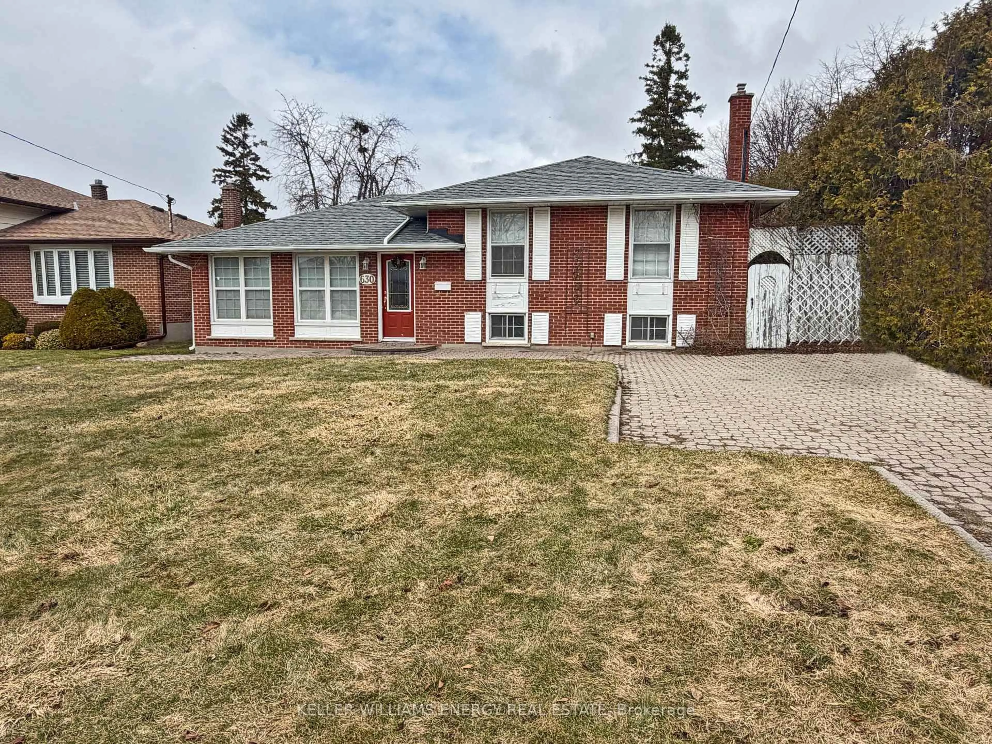 Home with brick exterior material, street for 630 Buchan Ave, Oshawa Ontario L1J 3A3