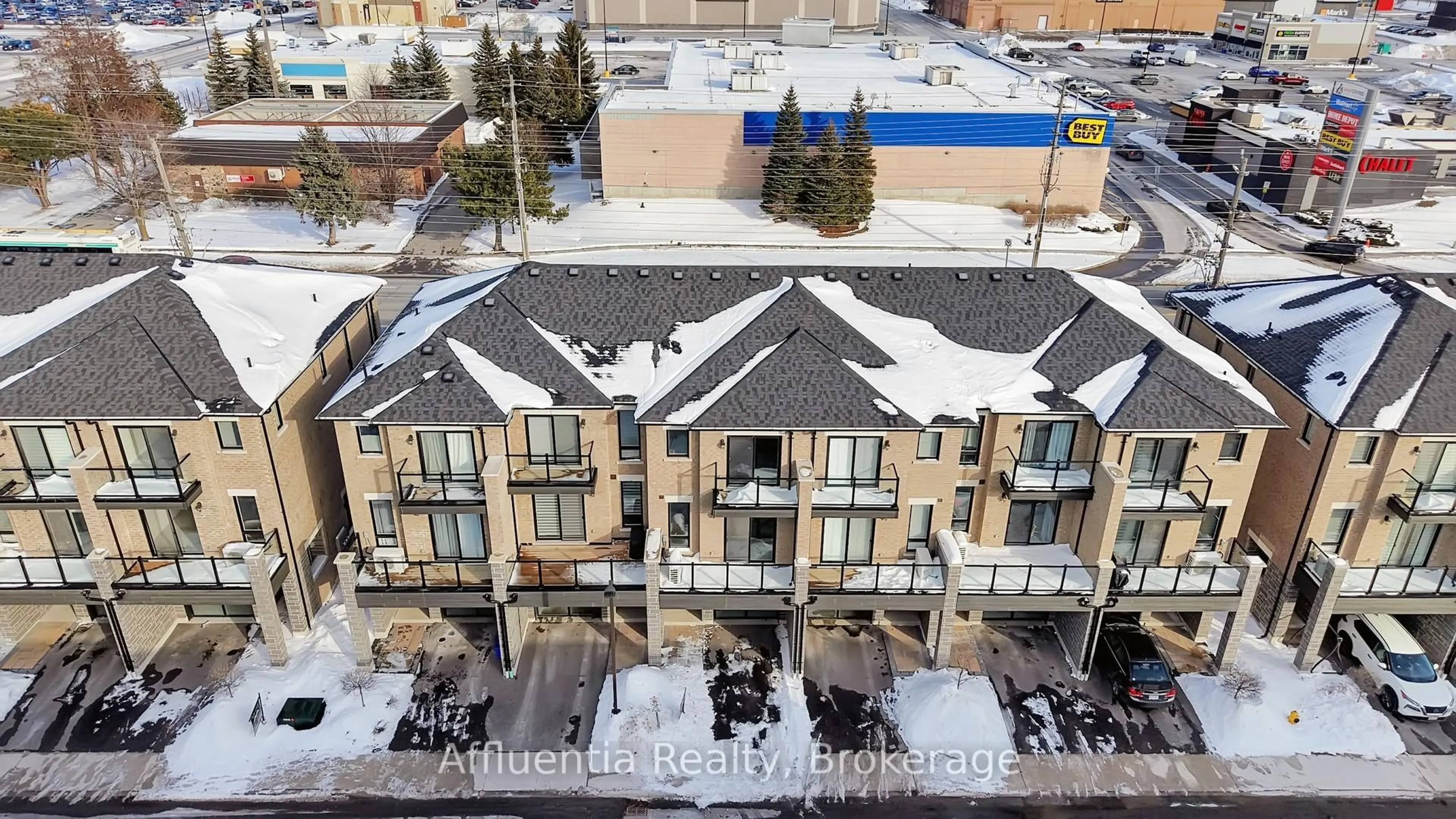 A pic from outside/outdoor area/front of a property/back of a property/a pic from drone, city buildings view from balcony for 1425 Coral Springs Path, Oshawa Ontario L1K 3G1