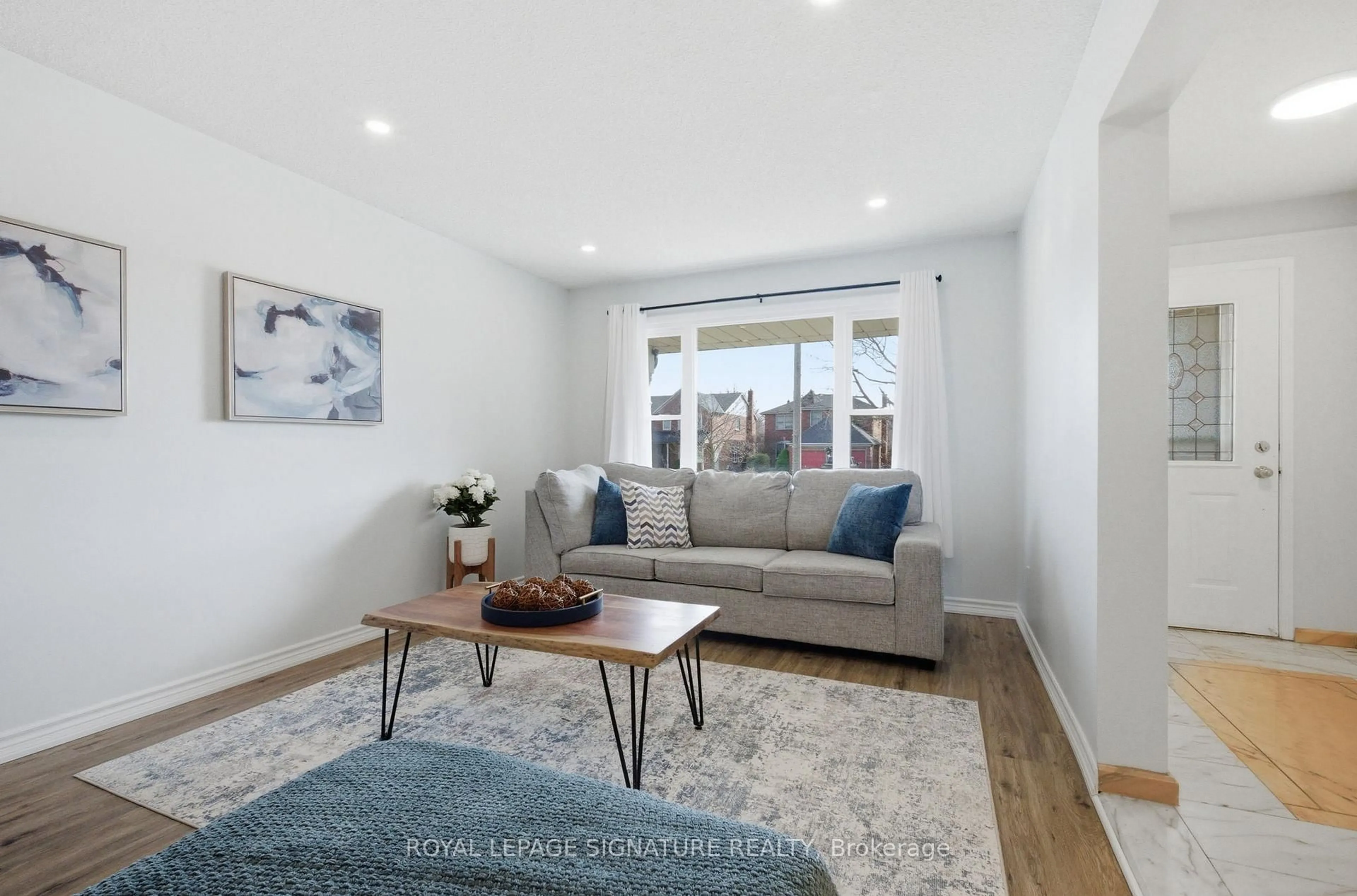 Living room with furniture, unknown for 669 Highview Rd, Pickering Ontario L1V 4W2