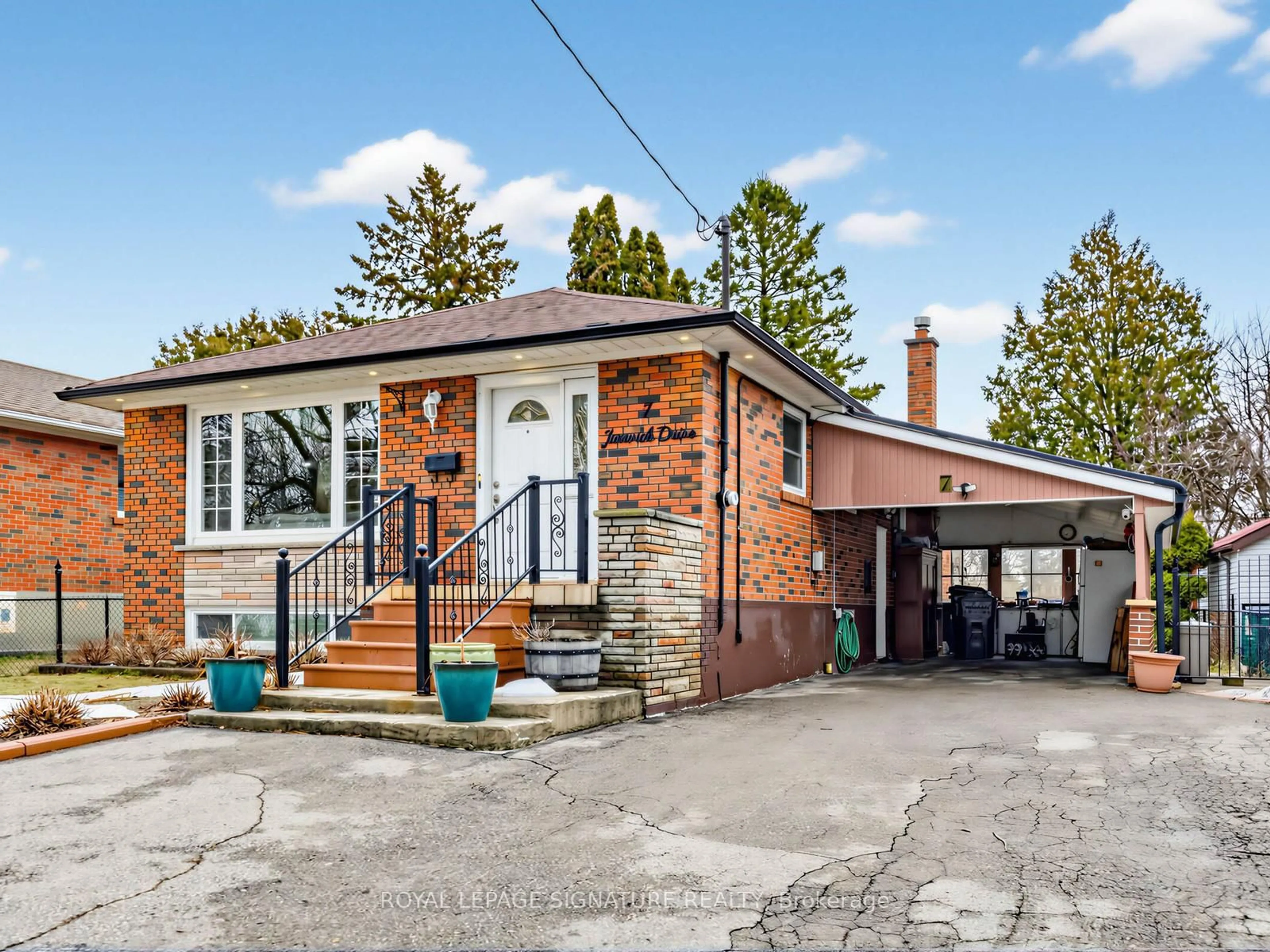 Home with brick exterior material, street for 7 Jarwick Dr, Toronto Ontario M1H 2H1