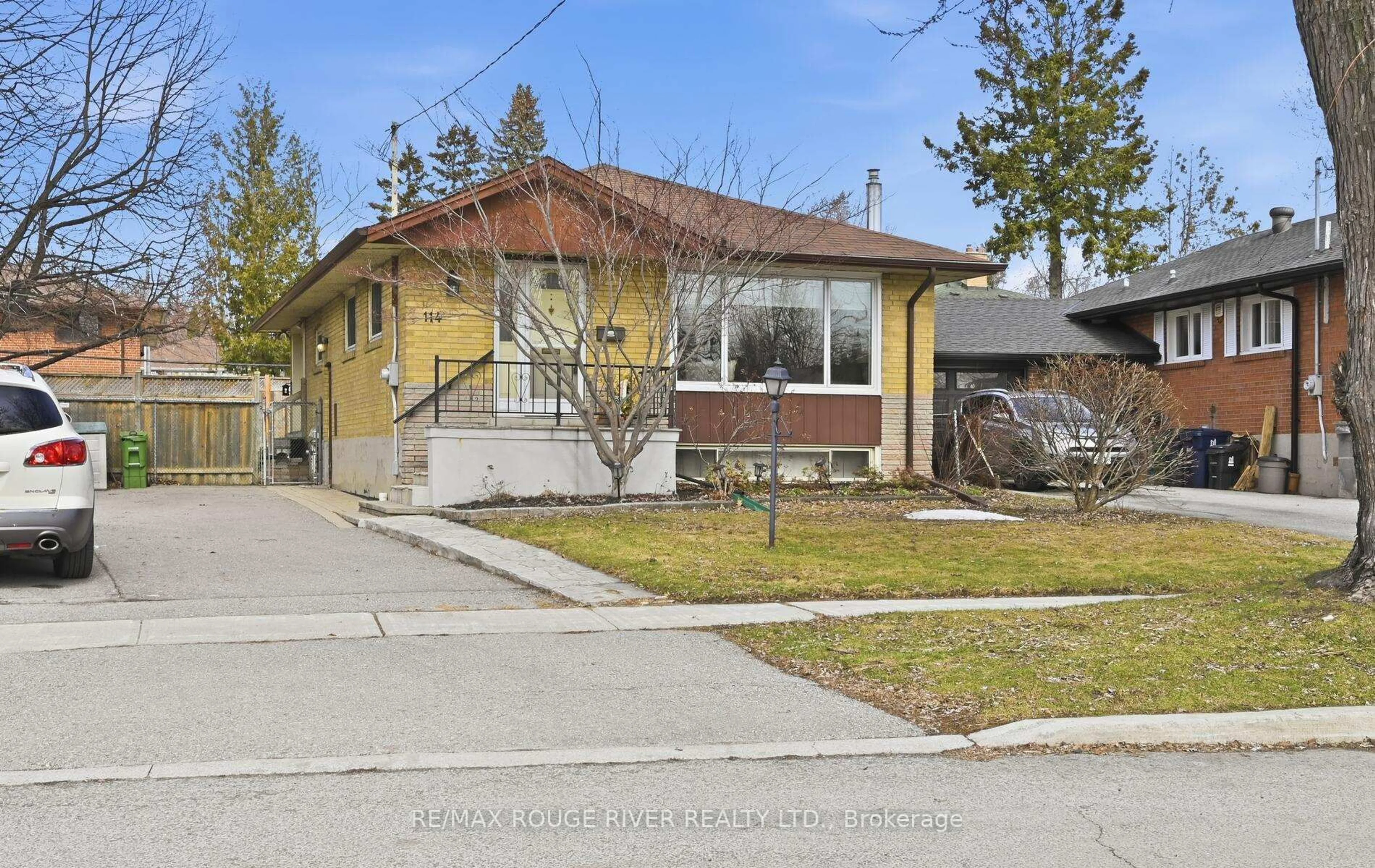 Home with brick exterior material, street for 114 Rochman Blvd, Toronto Ontario M1H 1S2