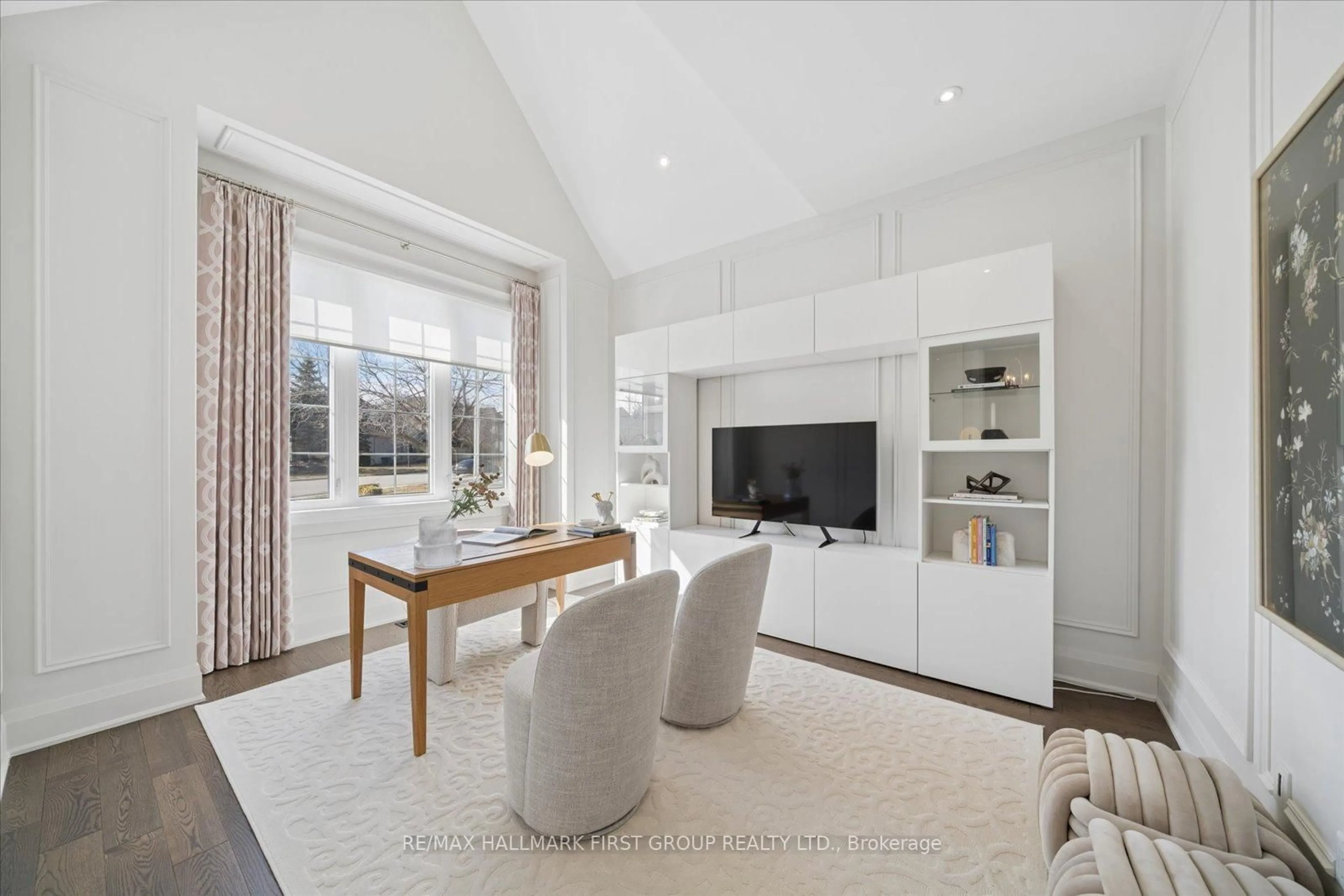 Unknown for 93 Colston Ave, Whitby Ontario L1M 1C1