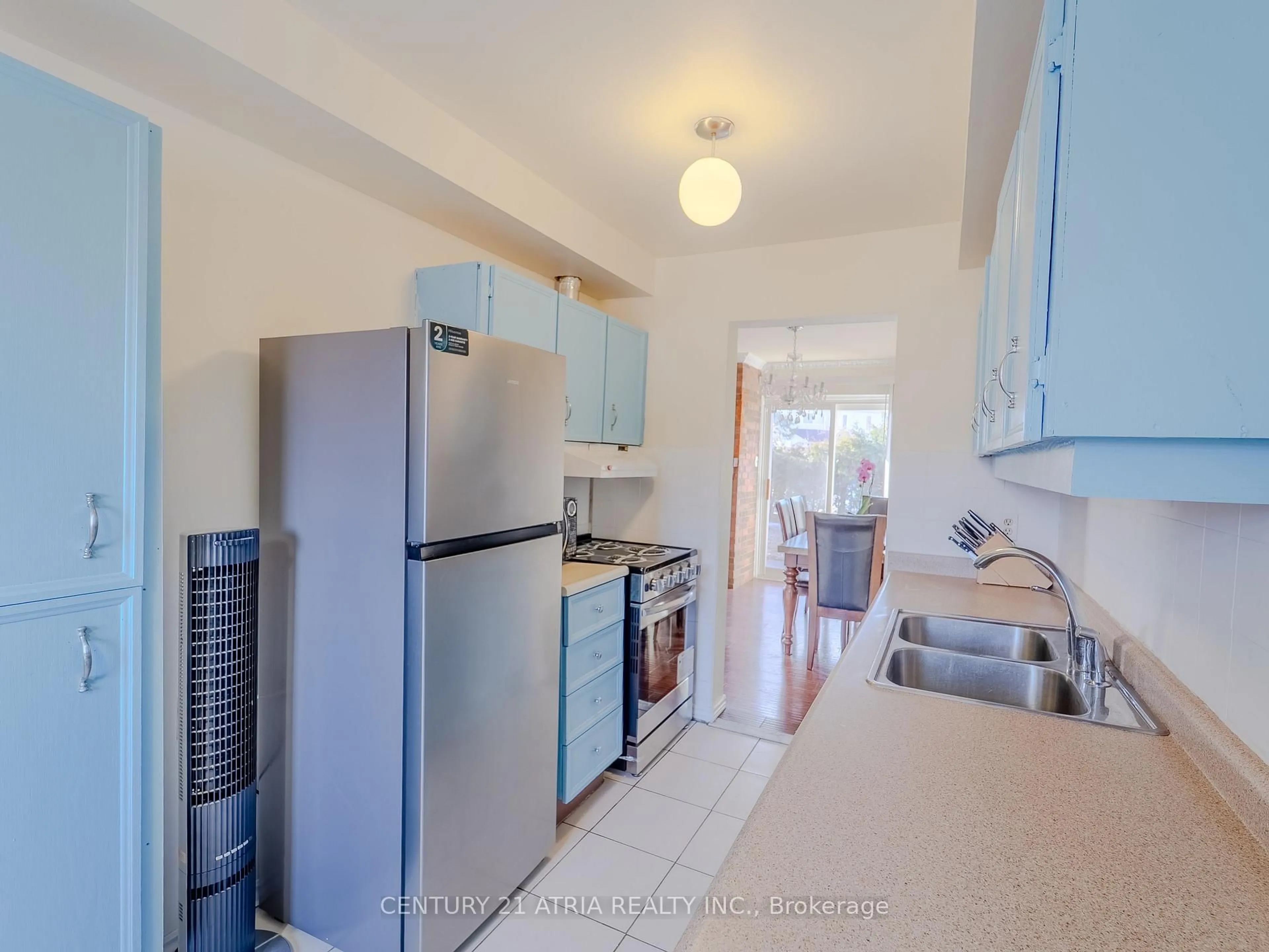 Standard kitchen, unknown for 61 Wiggens Crt, Toronto Ontario M1B 1K3