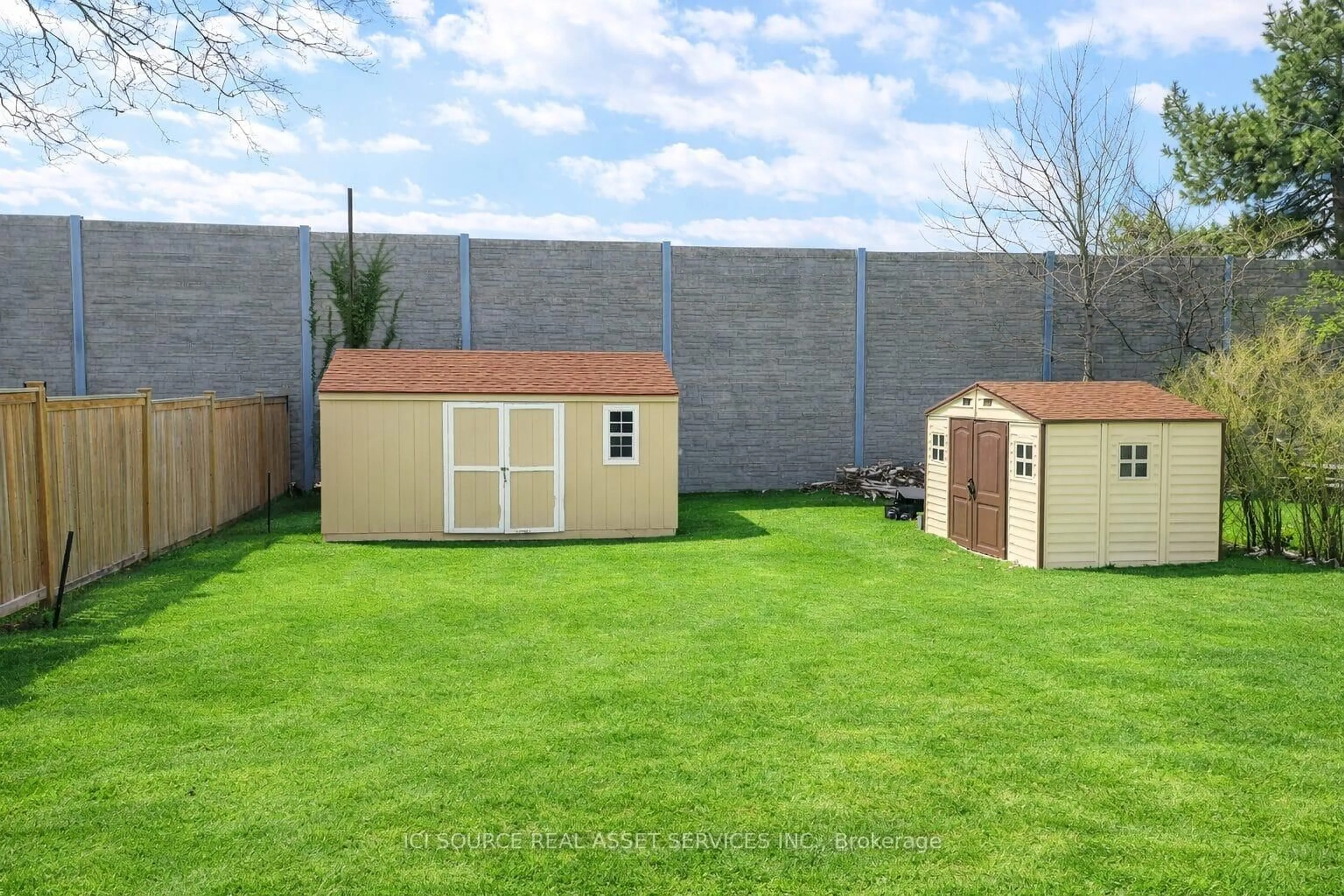 Shed for 41 Wishing Well Dr, Toronto Ontario M1T 1H9