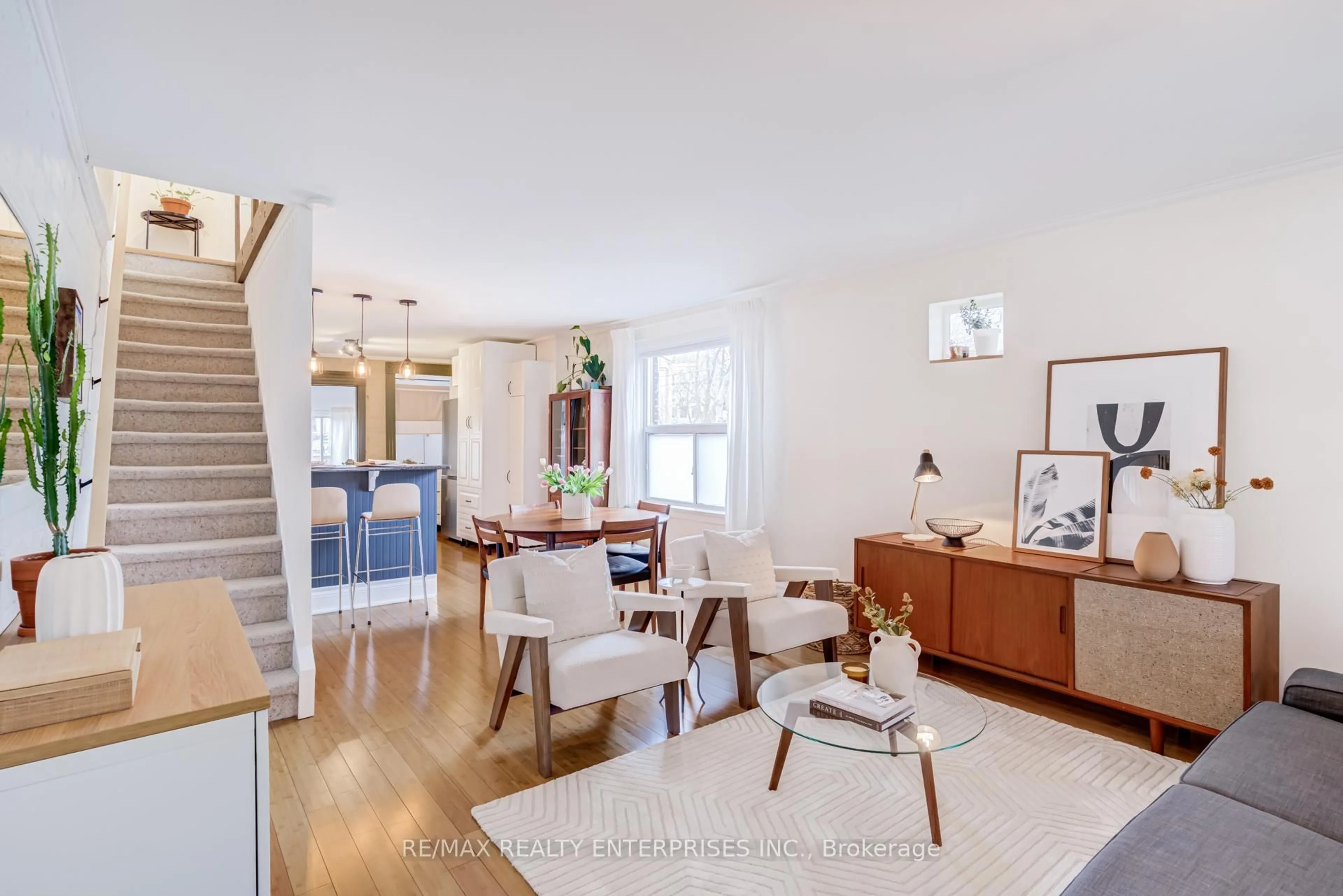 Unknown for 37 Kingston Rd, Toronto Ontario M4L 1S5