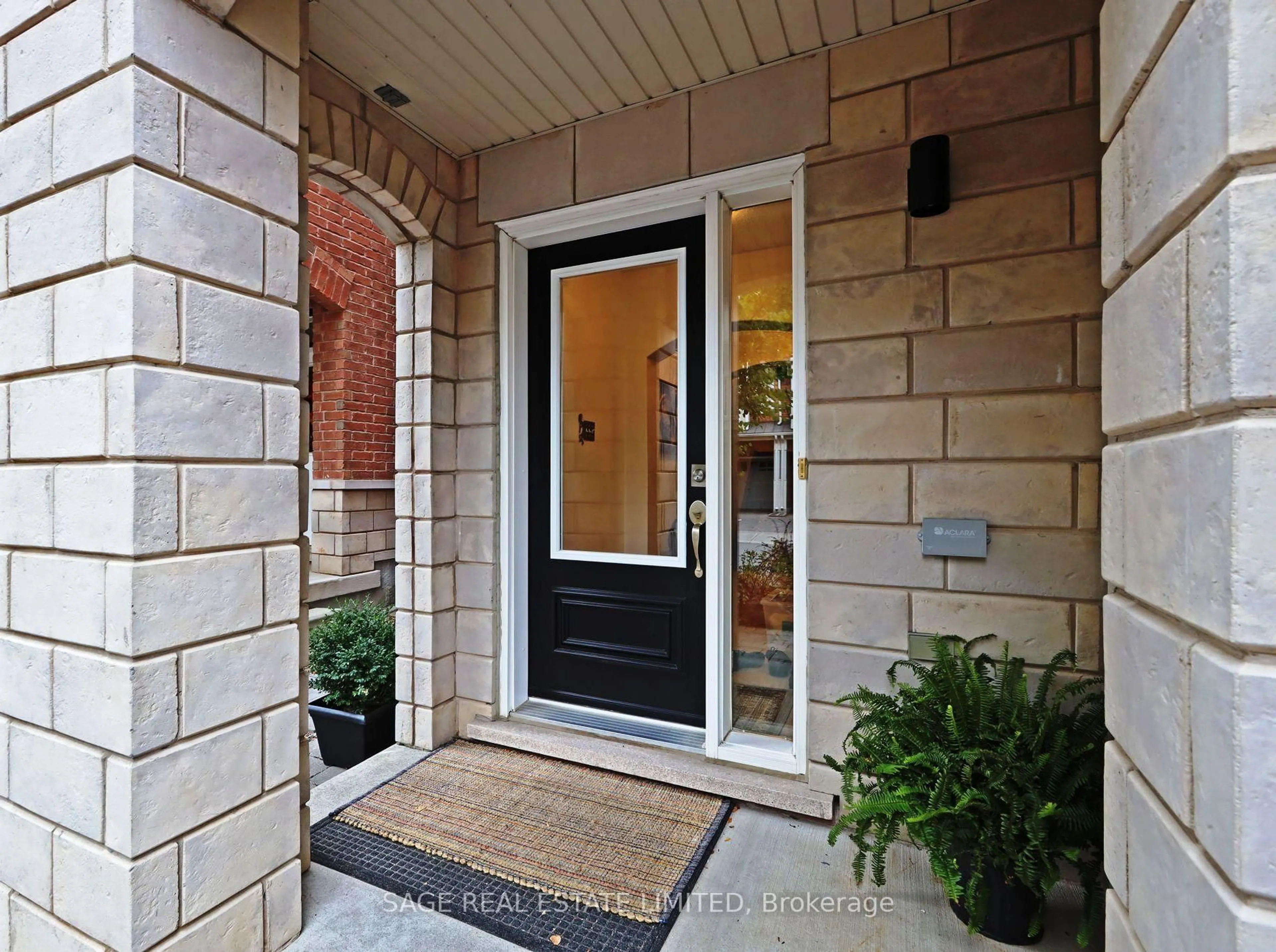 Indoor entryway for 23 Ferguson St, Toronto Ontario M1L 0C2