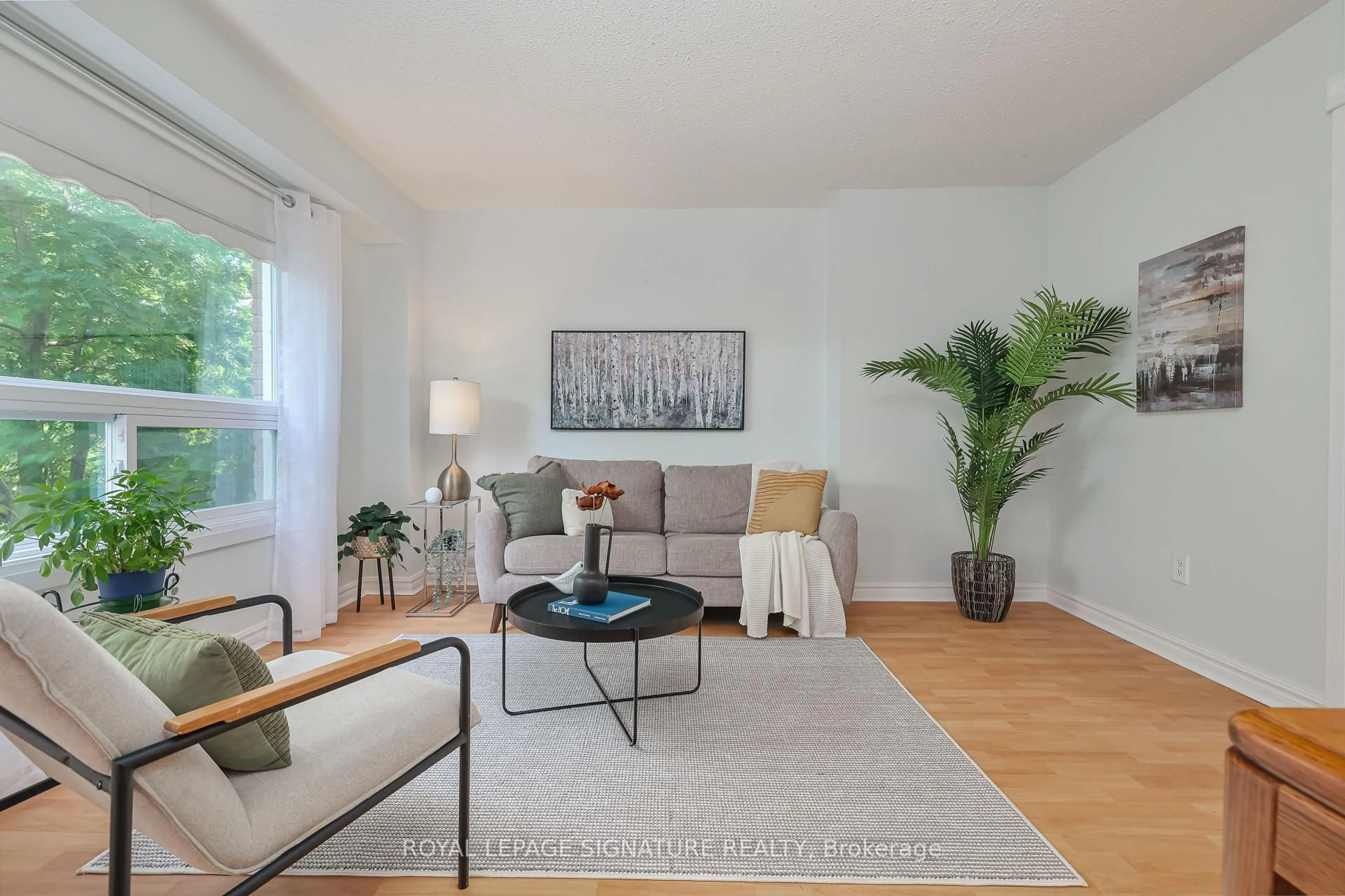 Living room with furniture, unknown for 56 Muirlands Dr, Toronto Ontario M1V 2B4