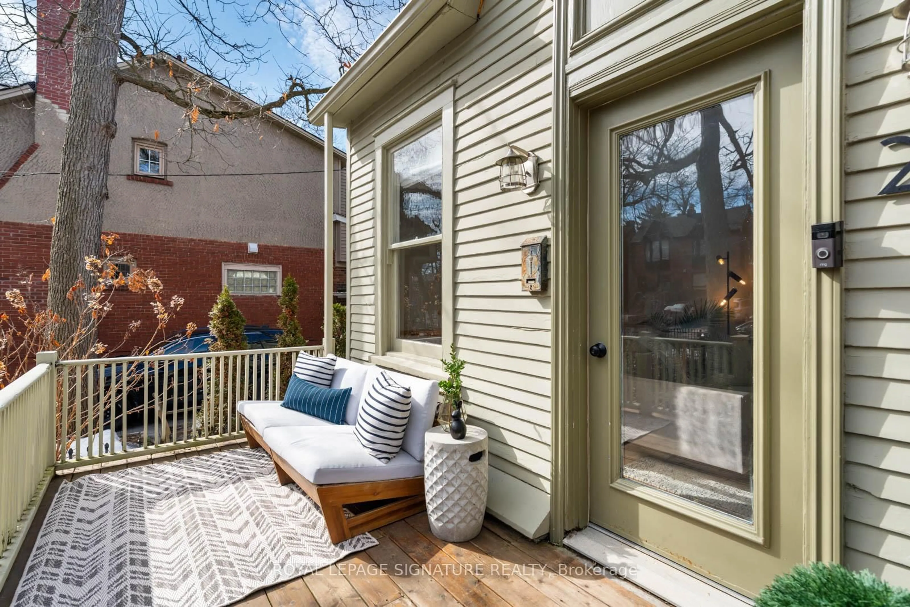 Patio, street for 202 Silver Birch Ave, Toronto Ontario M4E 3L5