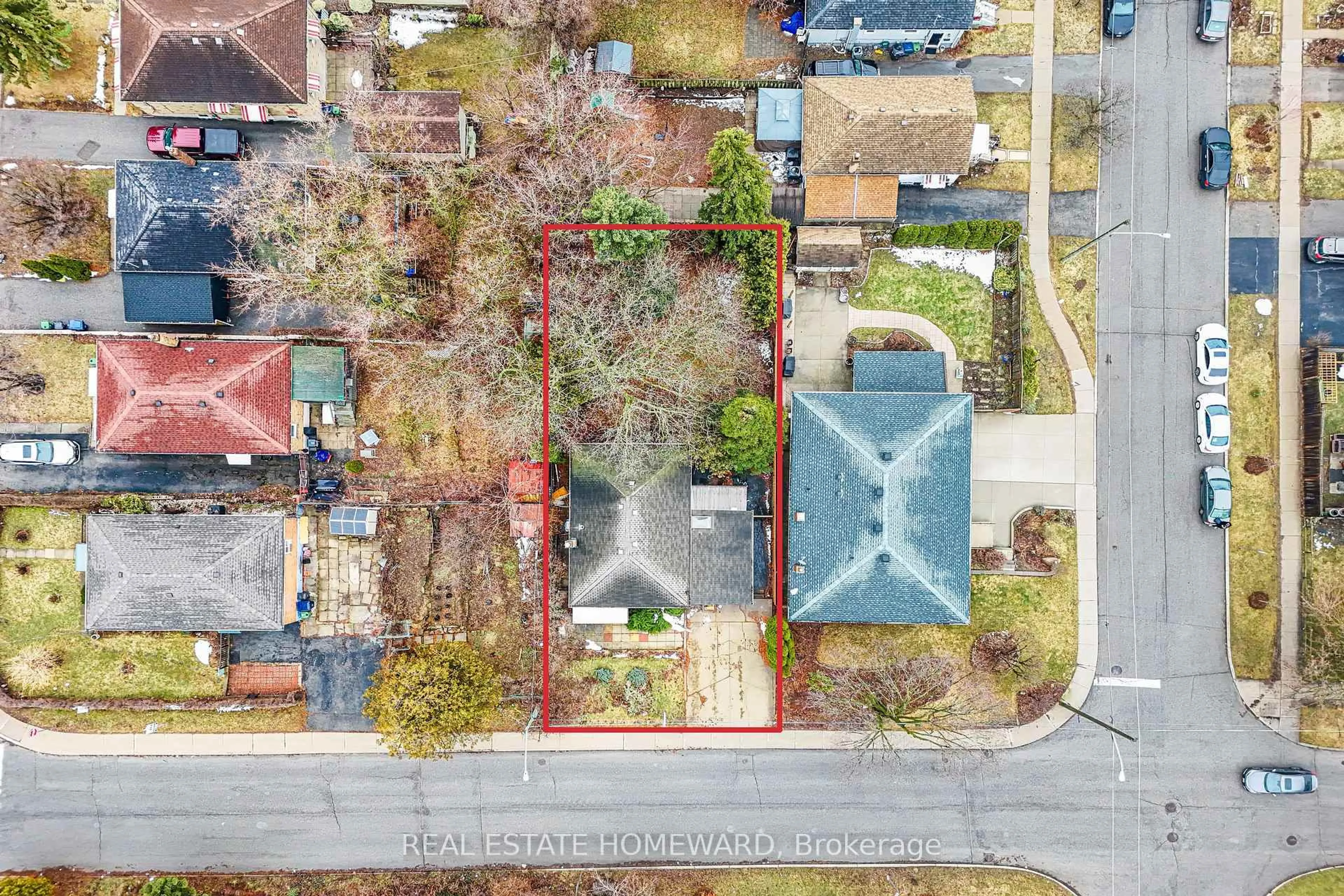 A pic from outside/outdoor area/front of a property/back of a property/a pic from drone, street for 63 Donside Dr, Toronto Ontario M1L 1P8