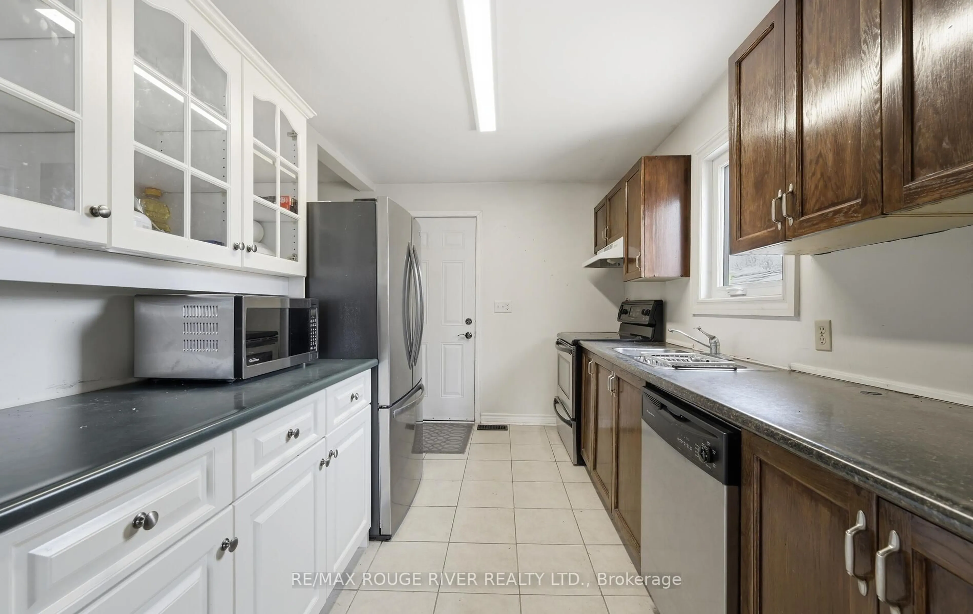 Standard kitchen, ceramic/tile floor for 344 Elmgrove Ave, Oshawa Ontario L1J 2C2