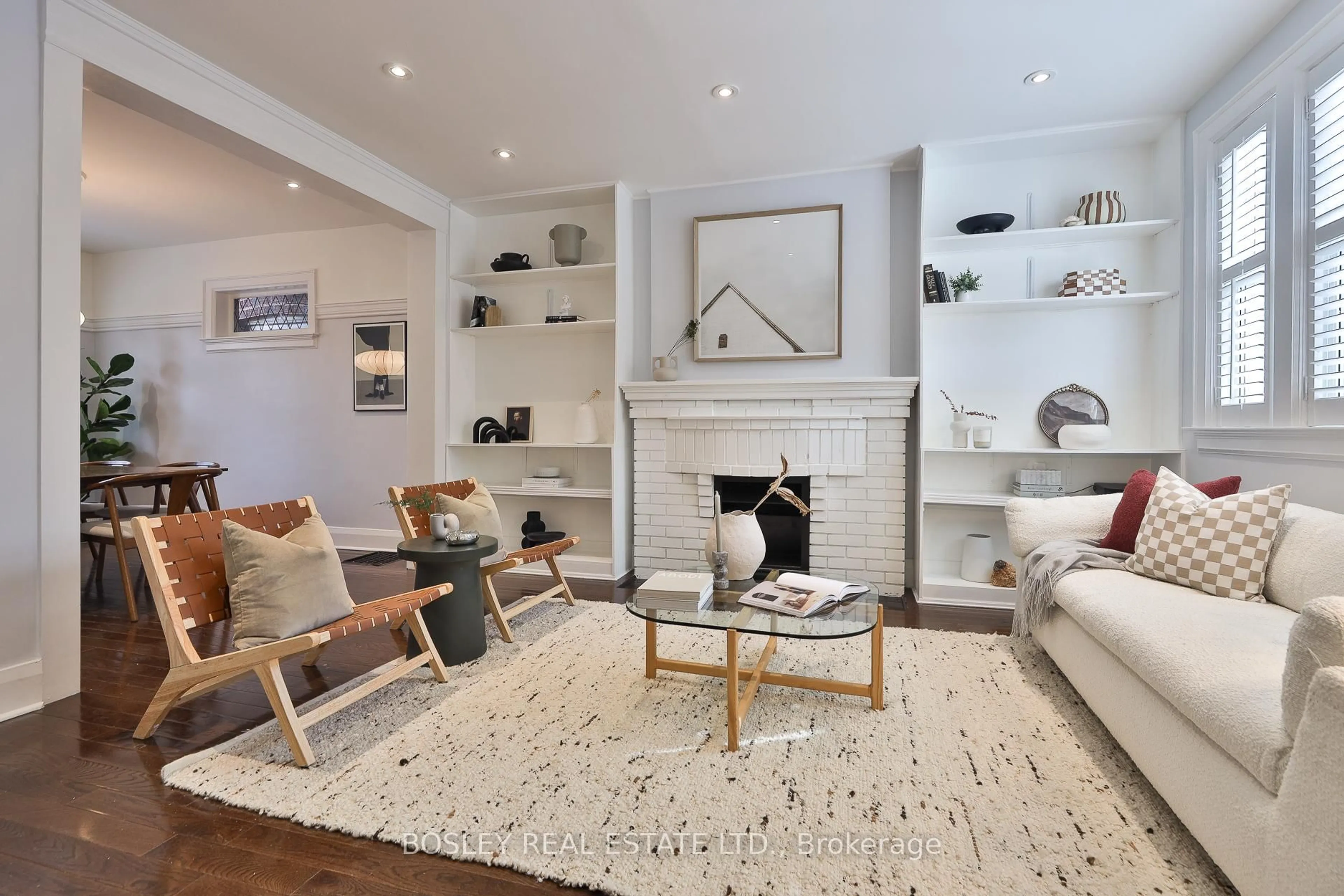 Living room with furniture, unknown for 3 Phin Ave, Toronto Ontario M4J 3T1