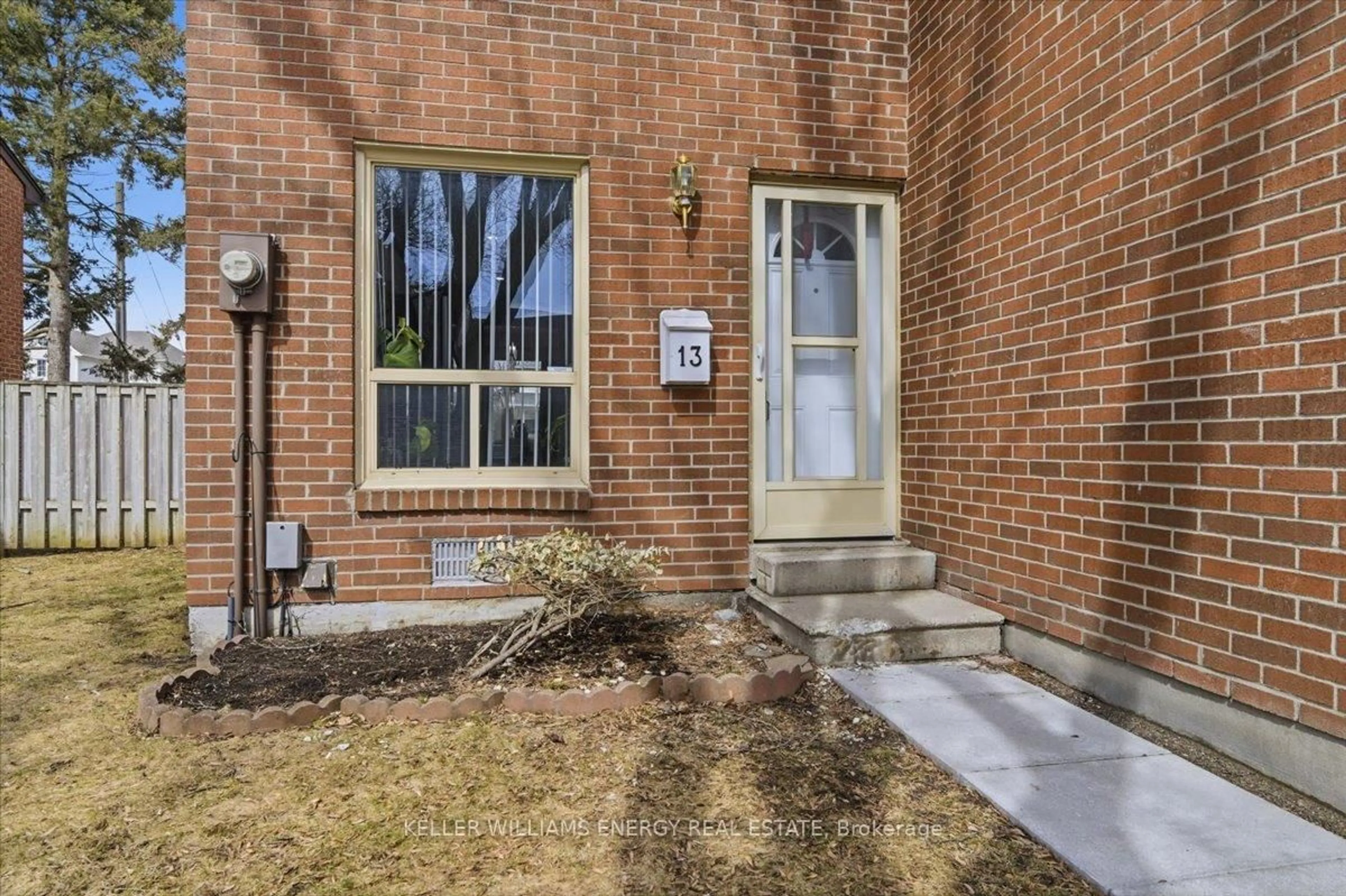 Unknown for 155 Glovers Rd #13, Oshawa Ontario L1G 7A4