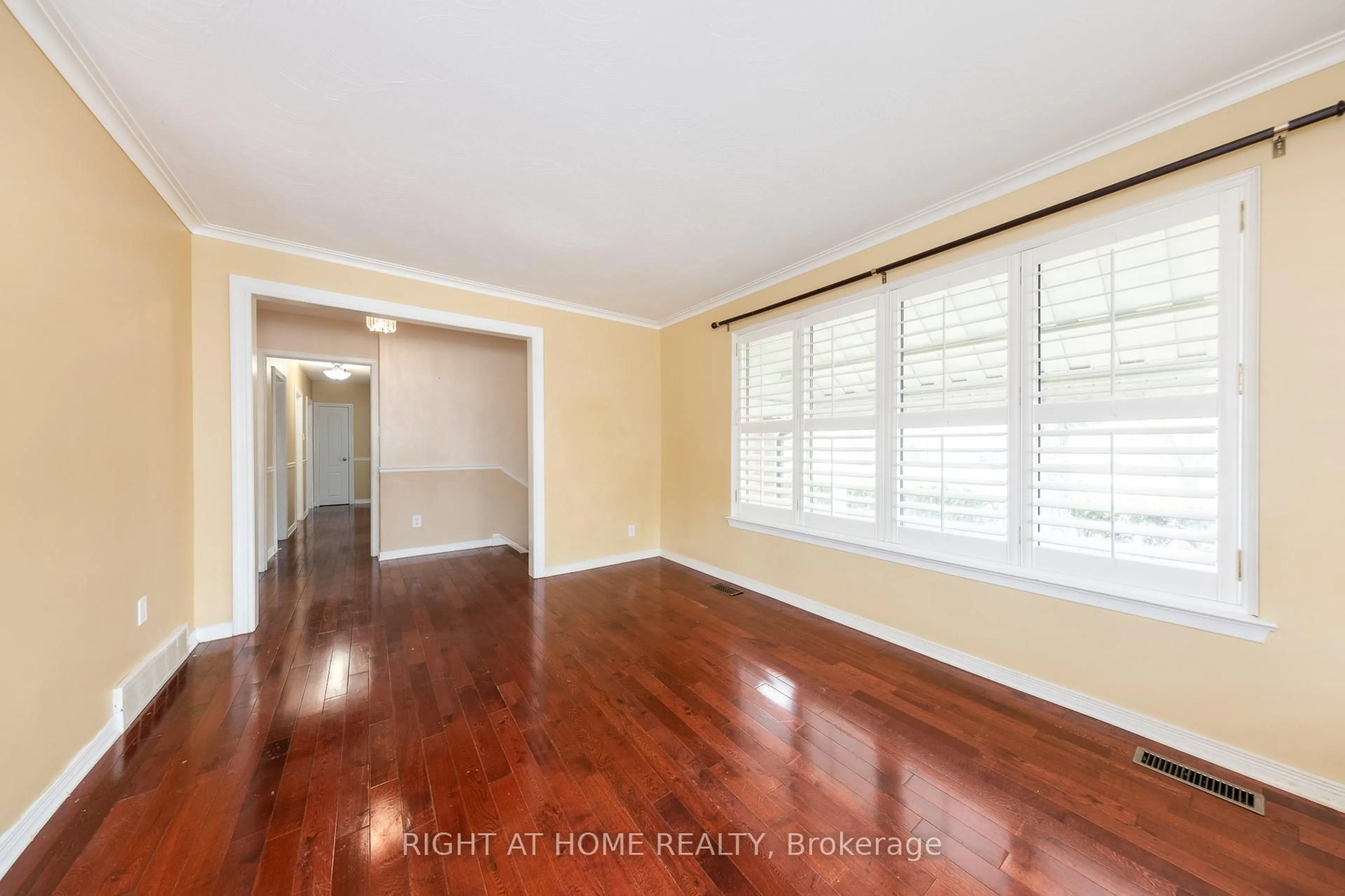 A pic of a room for 35 Hathway Dr, Toronto Ontario M1P 4L6