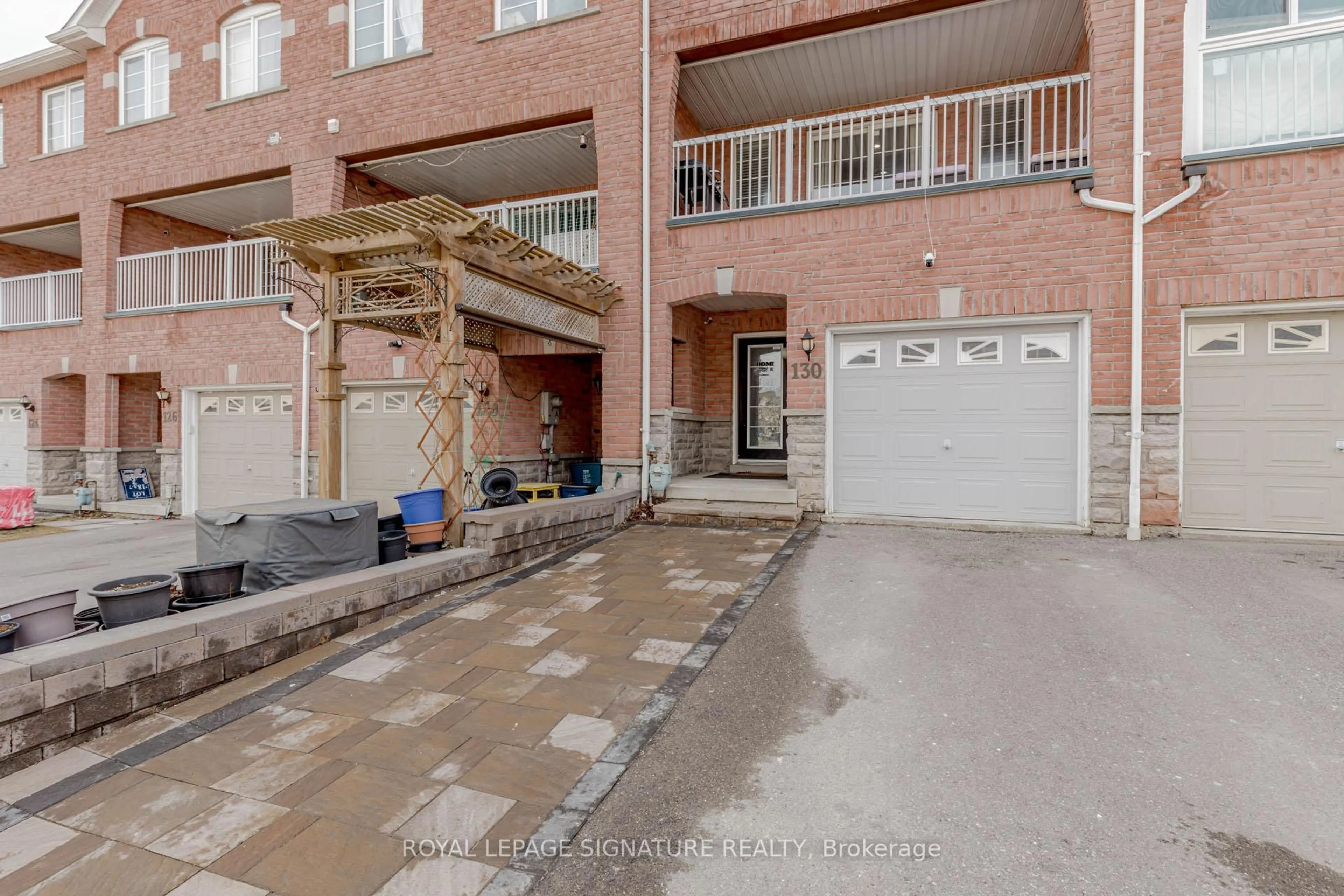 Unknown for 130 Bayly St, Ajax Ontario L1S 0C3